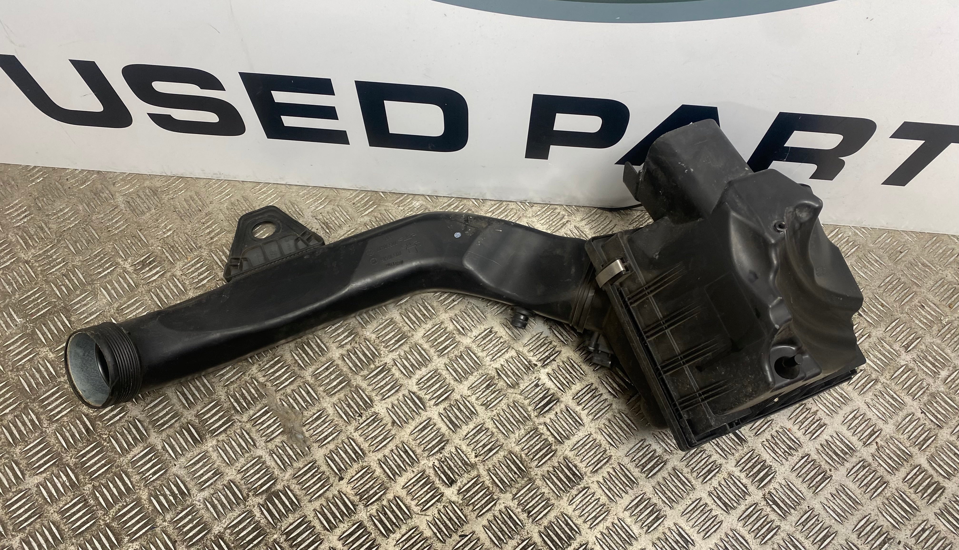 BMW 1/2/3/4 Series F20 F21 F22 F23 F30 F31 Air Filter Box & Air Intake Duct Pipe Filter Housing (7602642)