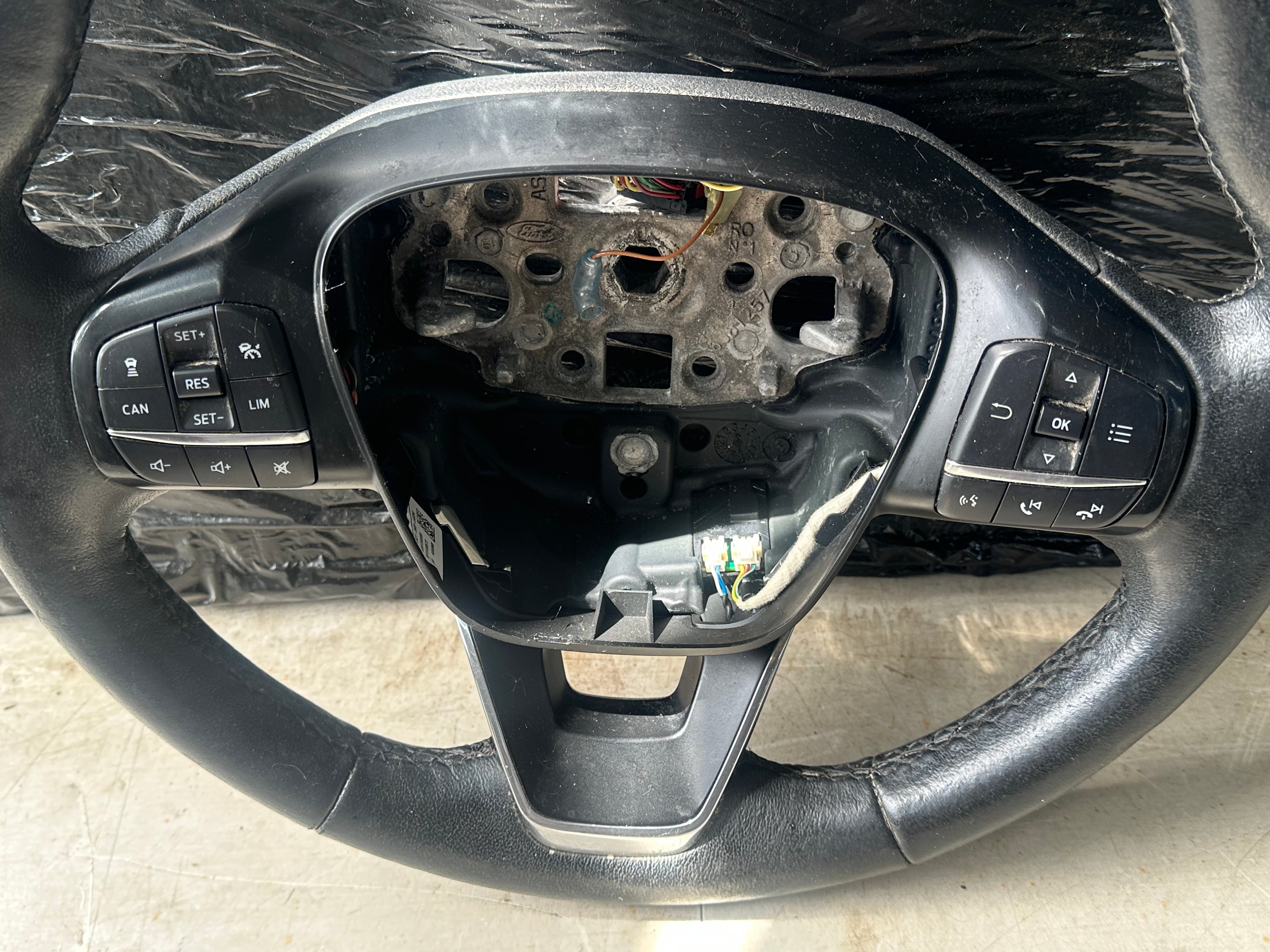 Ford Transit Custom 2018–2022 Sport Steering Wheel with ACC (JK21-3600-LA3ZHE)