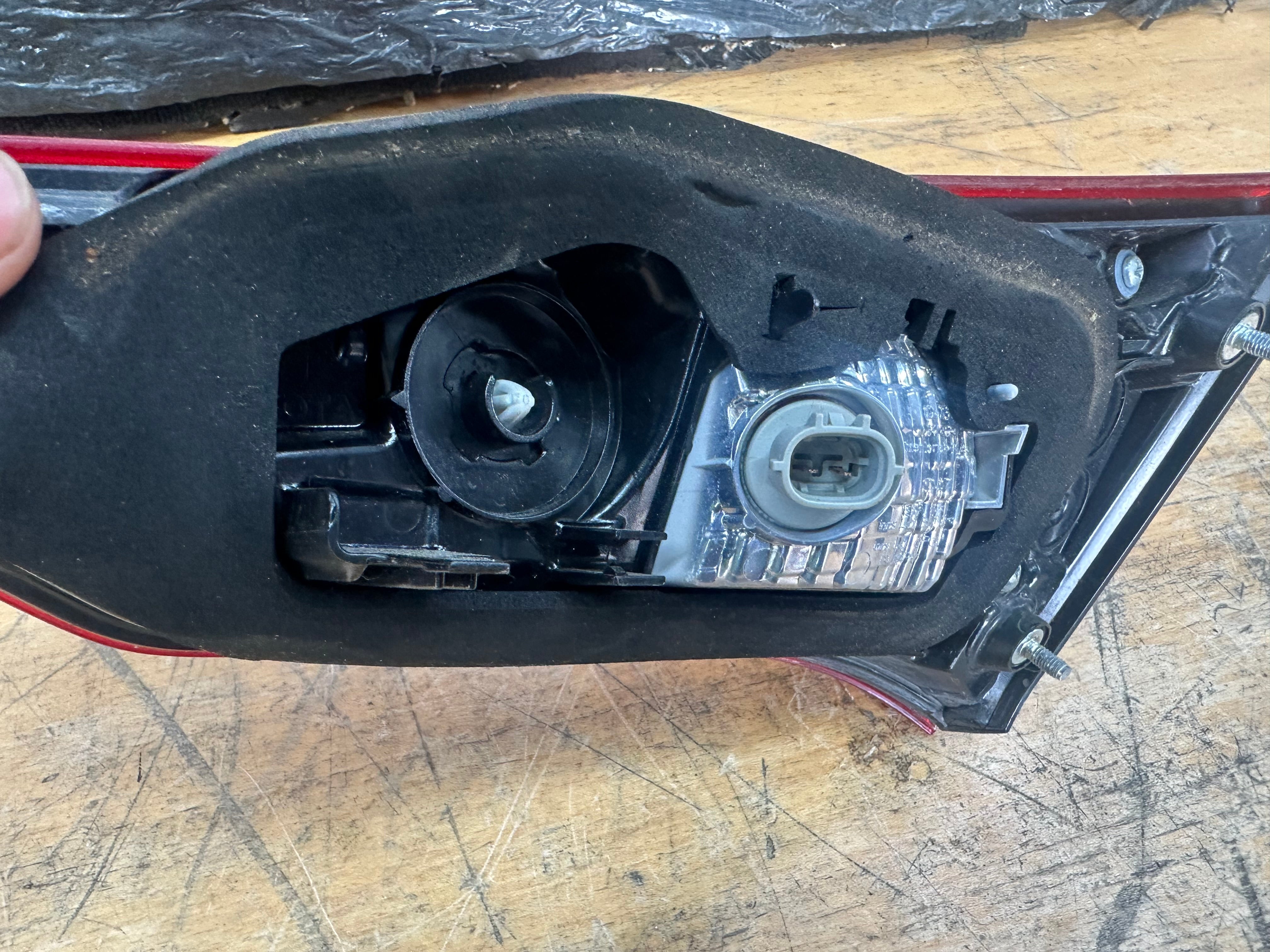 Toyota Yaris III 2017-2020 Passenger Left Rear Boot Light (0D-206)