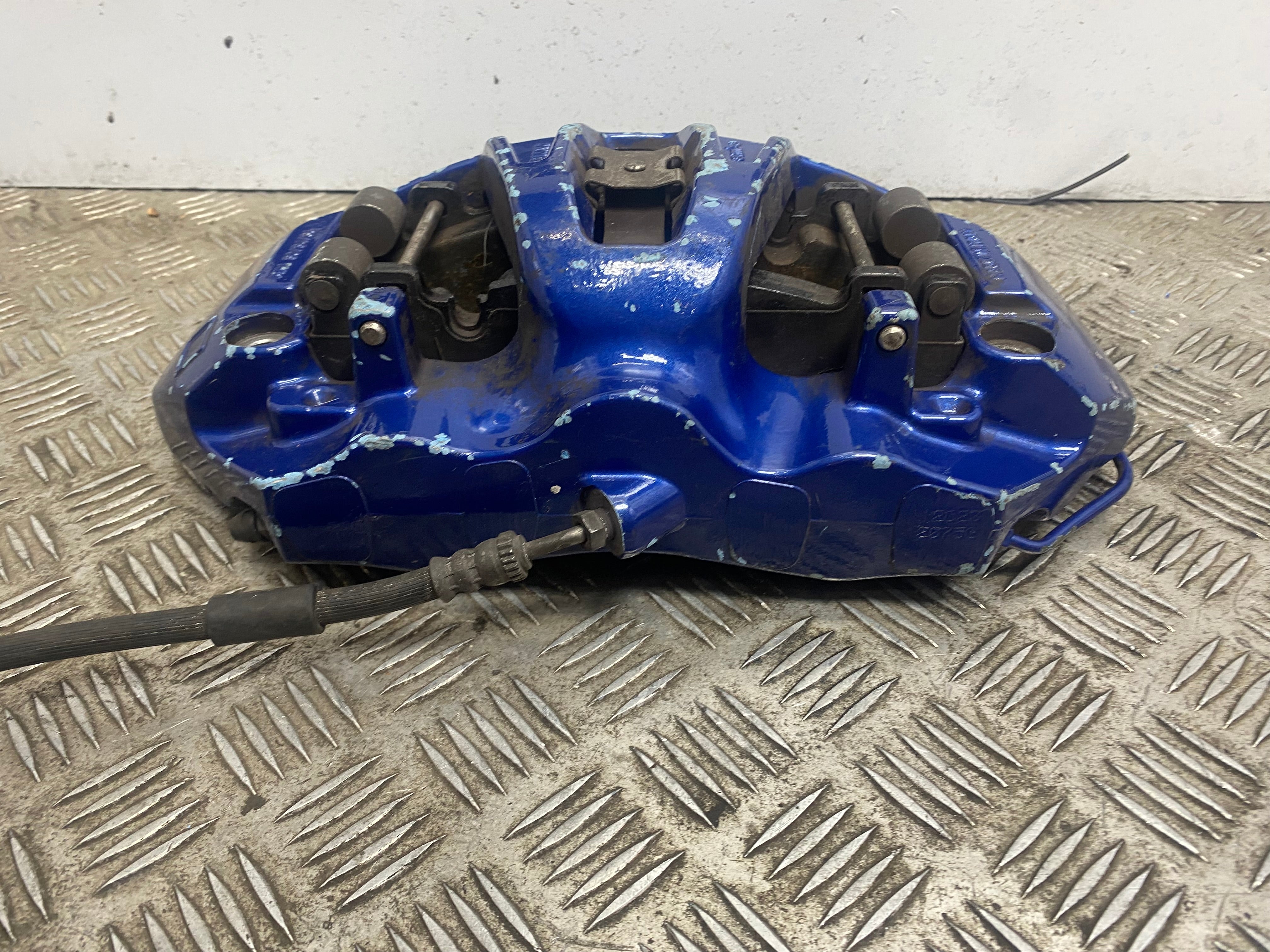 BMW Blue Brembo Front Left Side Brake Calipers – M5 / M6 – 30/34/36