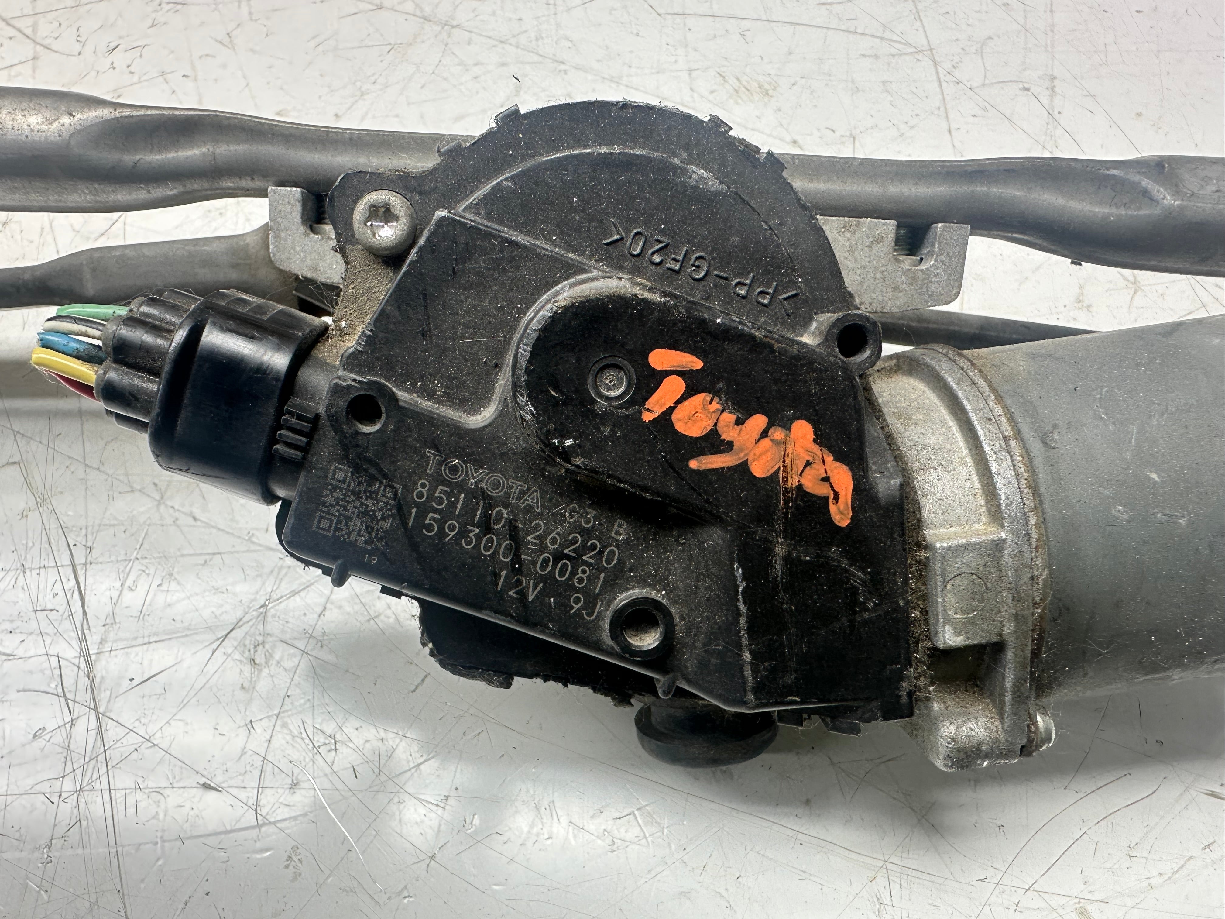 Toyota & Lexus 2005-2008 Front Wiper Motor & Linkage (85110-26220)