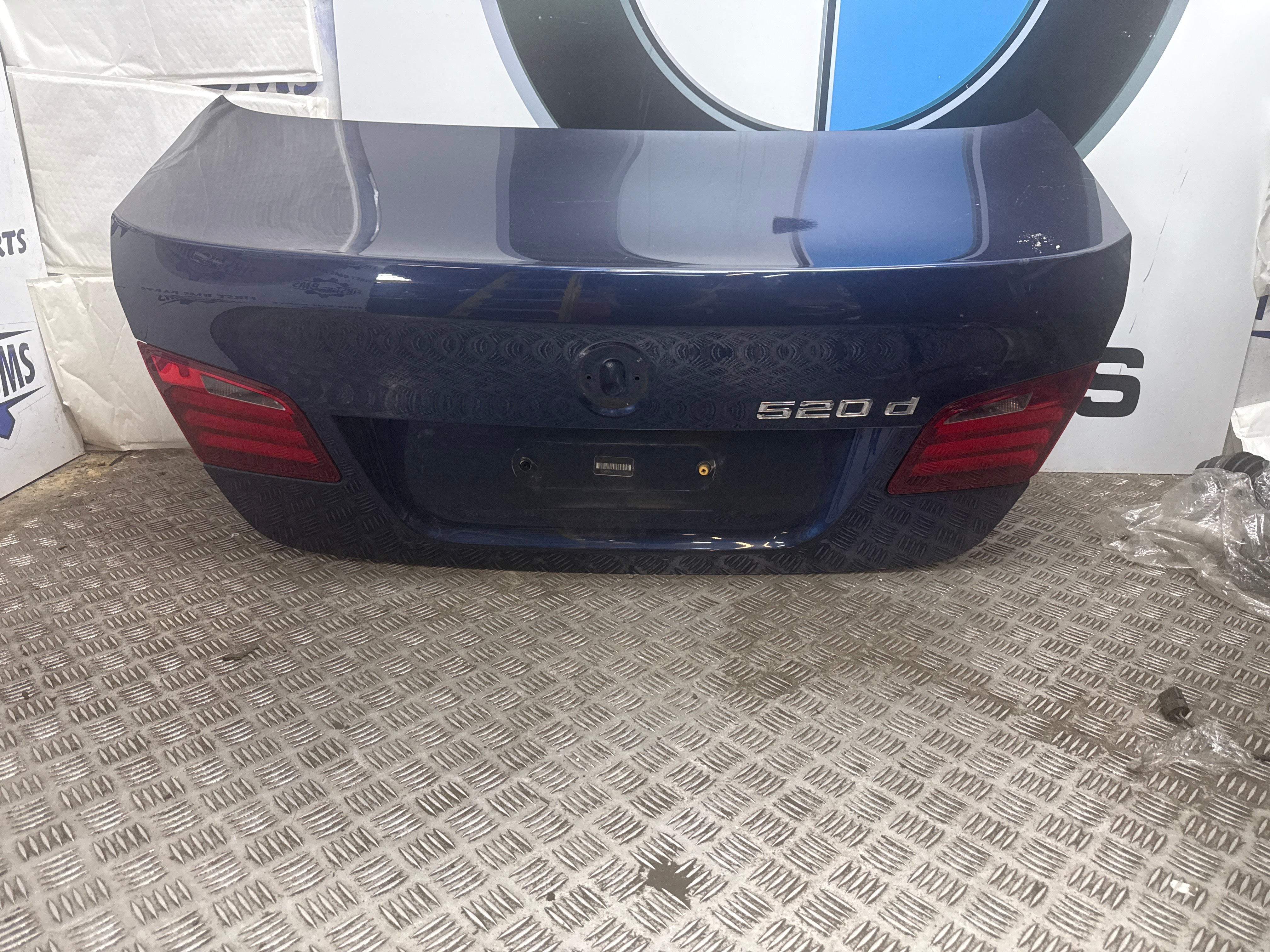 BMW 5 Series F10 / F11 Bootlid / Tailgate with Lights – 2010–2017