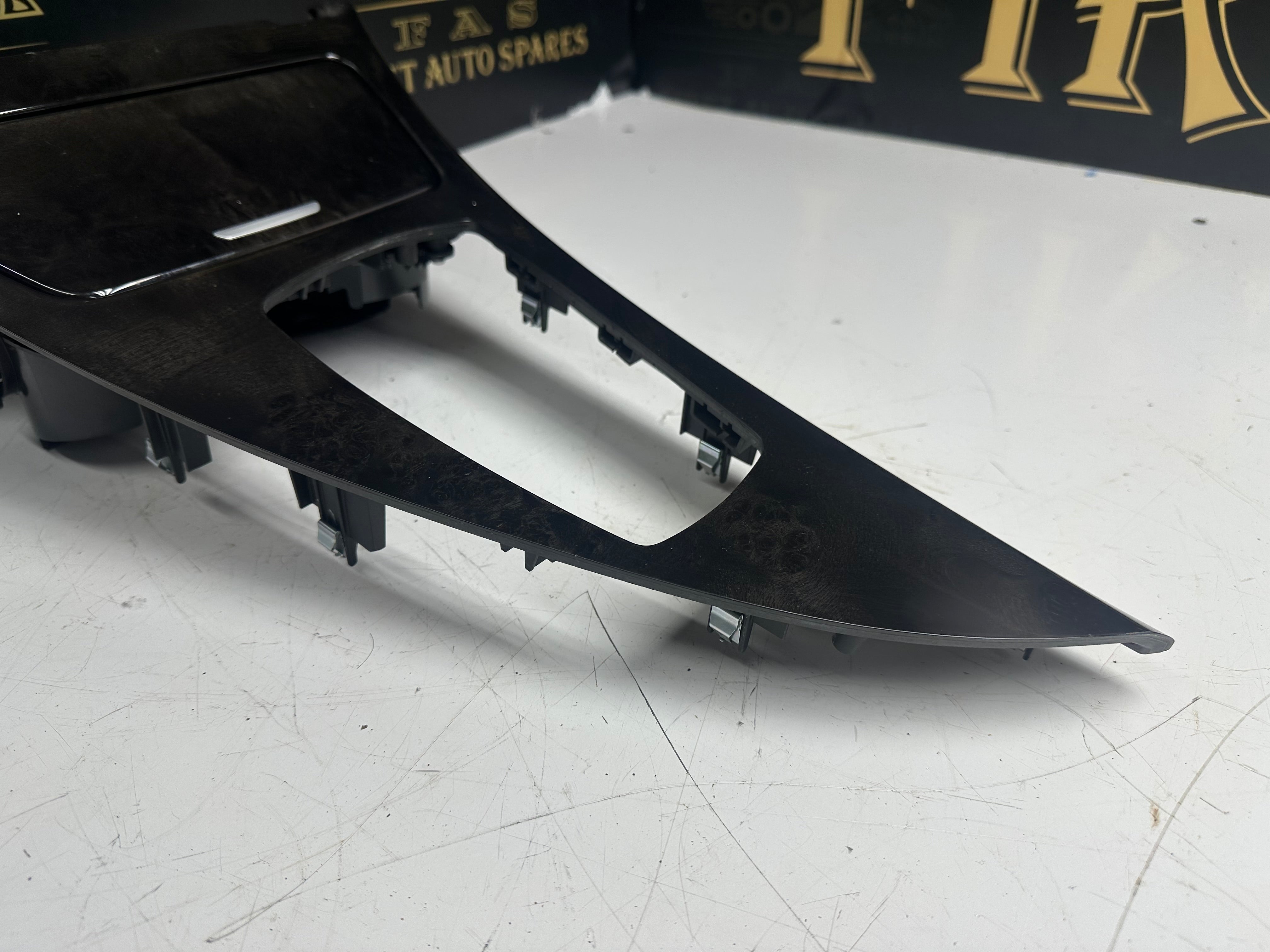 BMW 6 Series F12 Cup Holder & Facia (9197227) (B0701277) (6131 9202951/02)