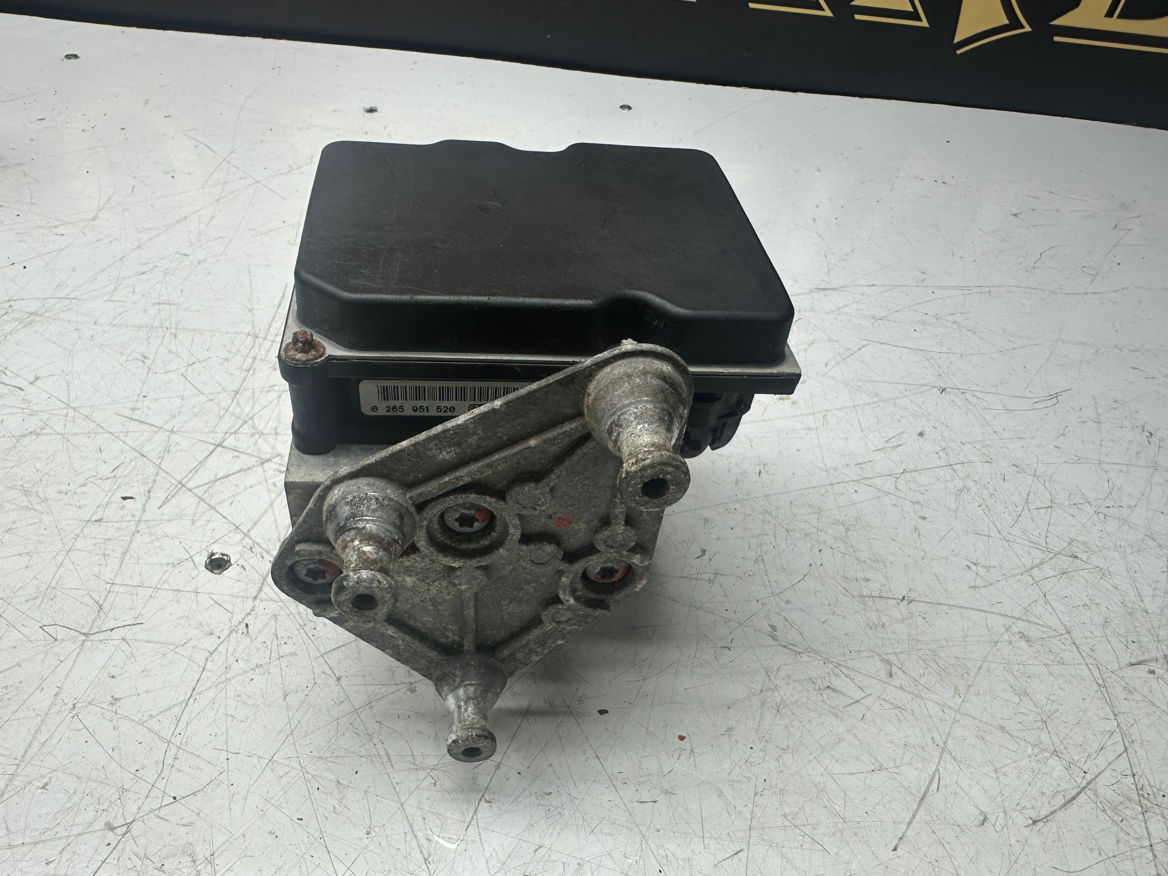 Mercedes Sprinter ABS Pump 2007-2012 (0265251365)