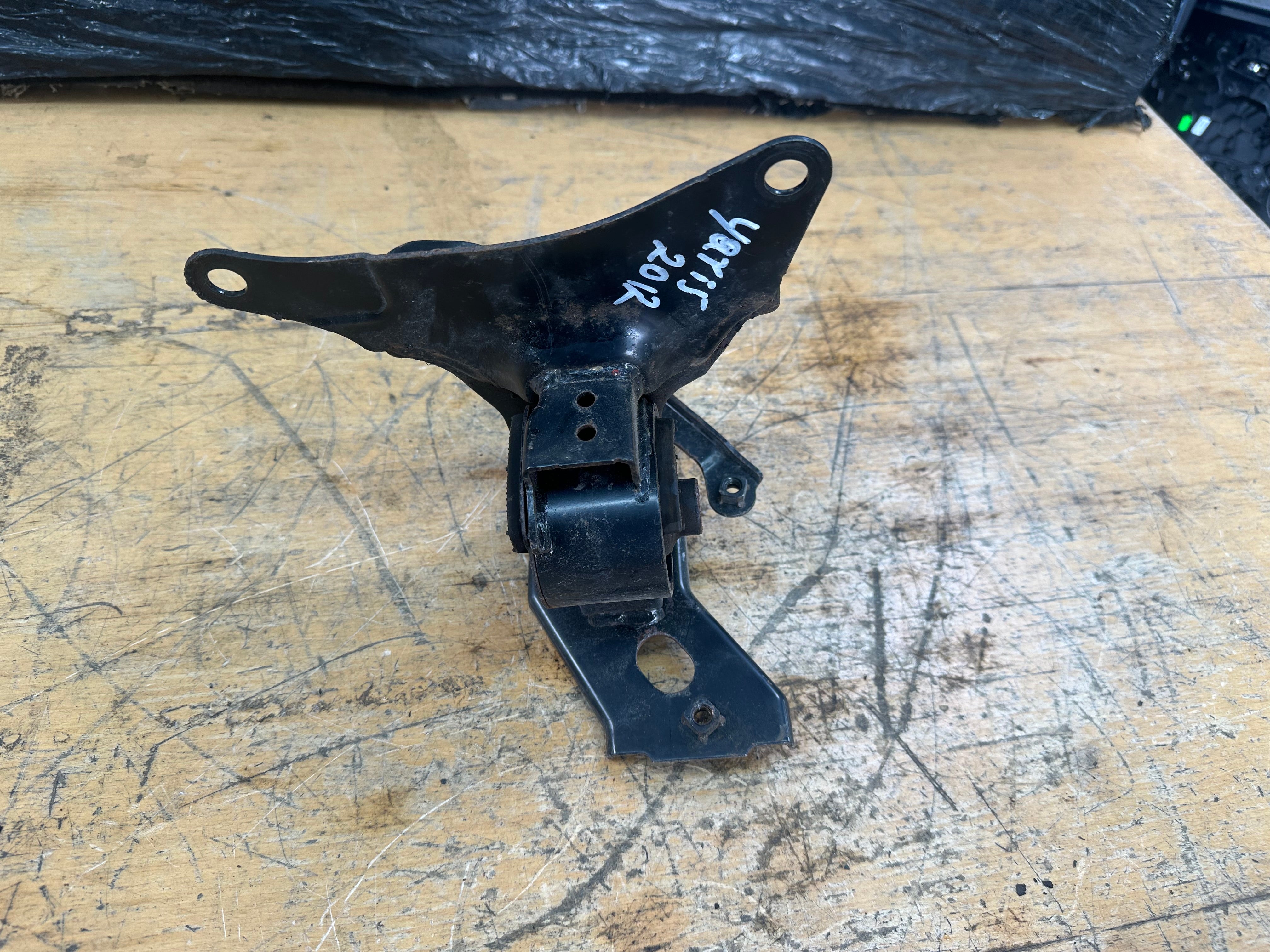 Toyota Yaris 2012-2017 Mk3 Passenger Left Front Engine Mount