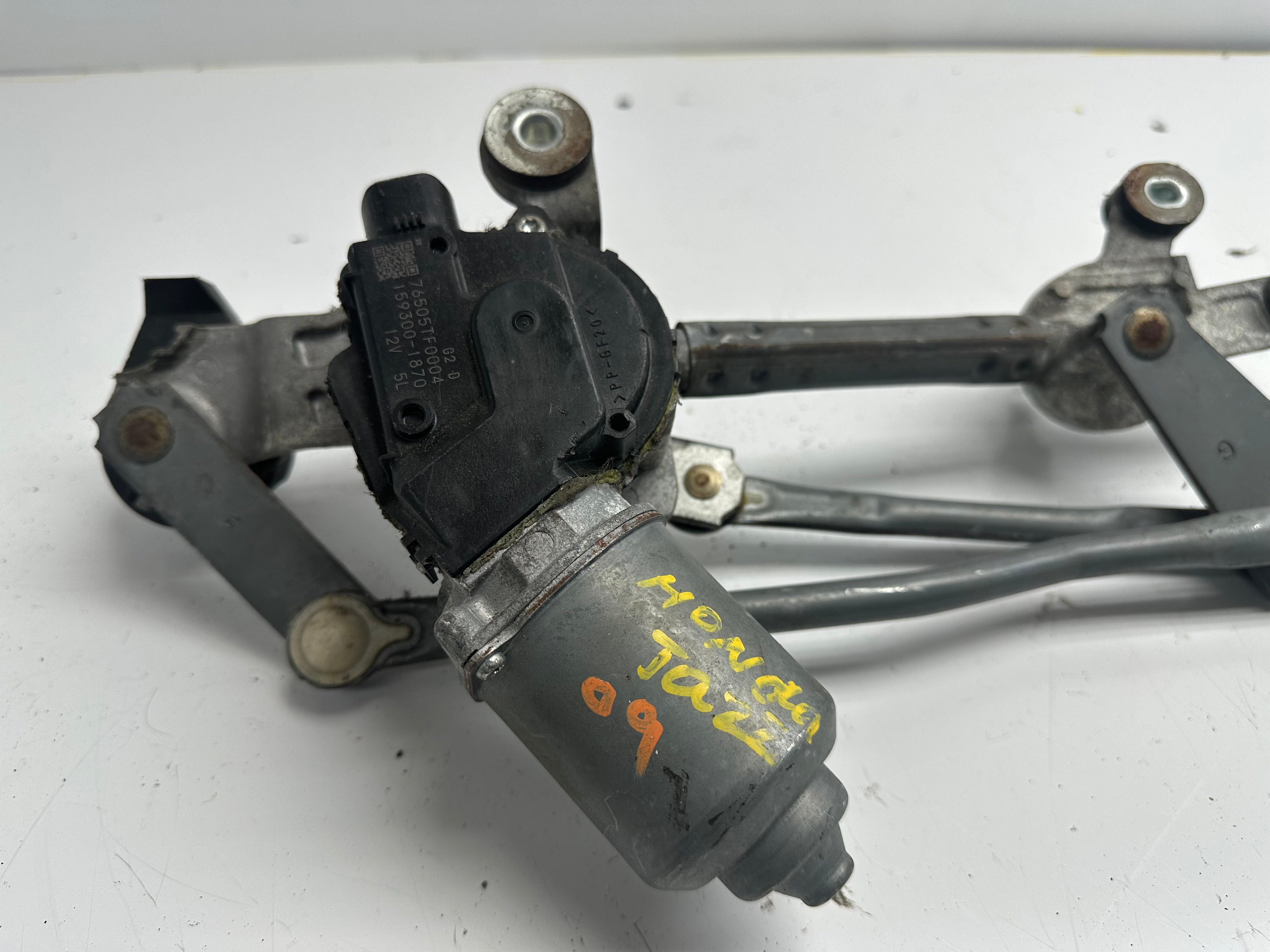 Honda Jazz 2009 Front Wiper Motor & Linkage (76505TF0004) (159300-1870)