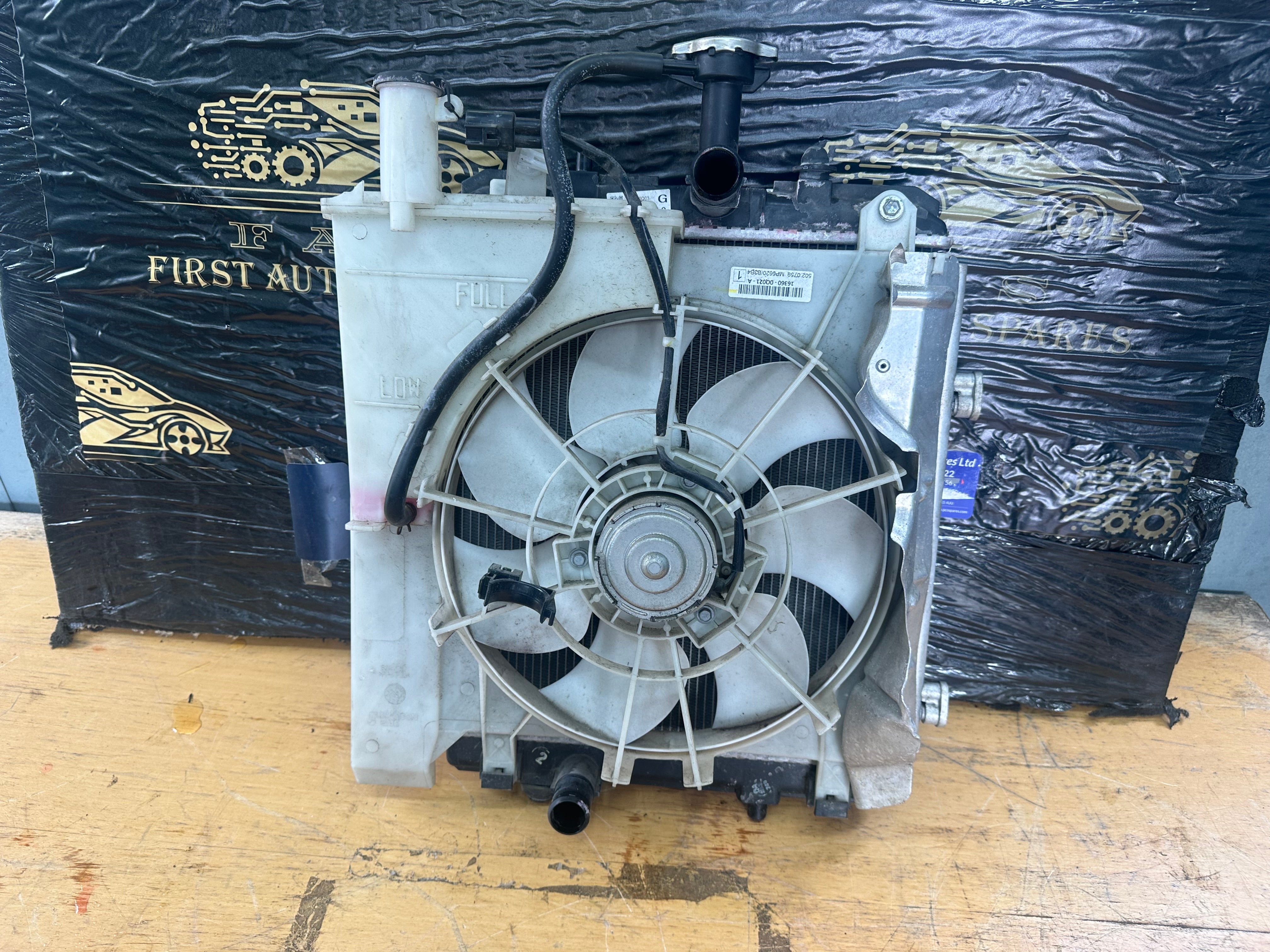 Toyota Aygo AC and Water Radiator 1.0L Petrol Manual 2019 (CZ422175-3582)