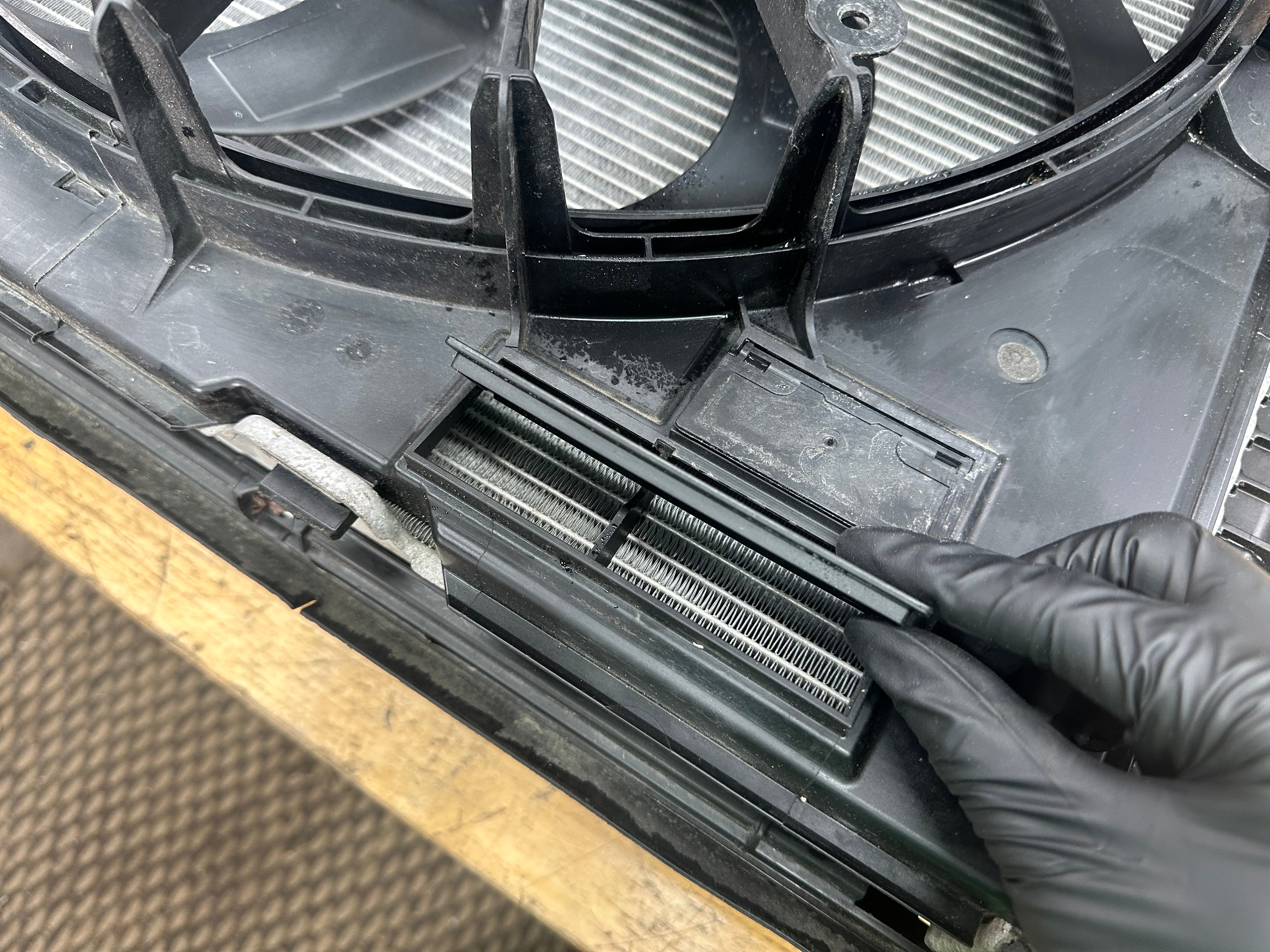 BMW X3 Series M Competition Radiator Pack Fan Housing (8665241-03) (8487639-02)