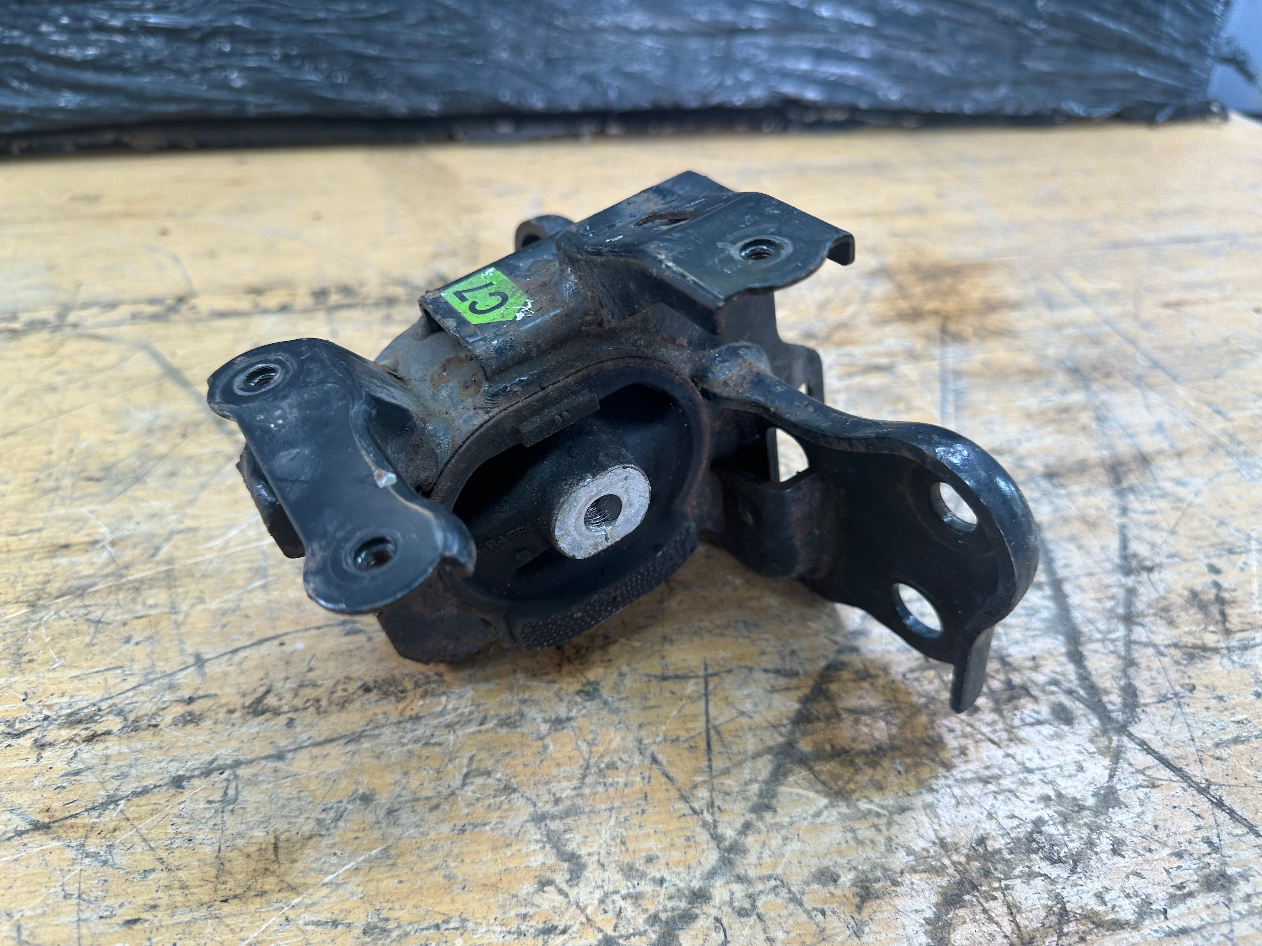 Toyota Auris E180 2007-2015 Mount Bracket
