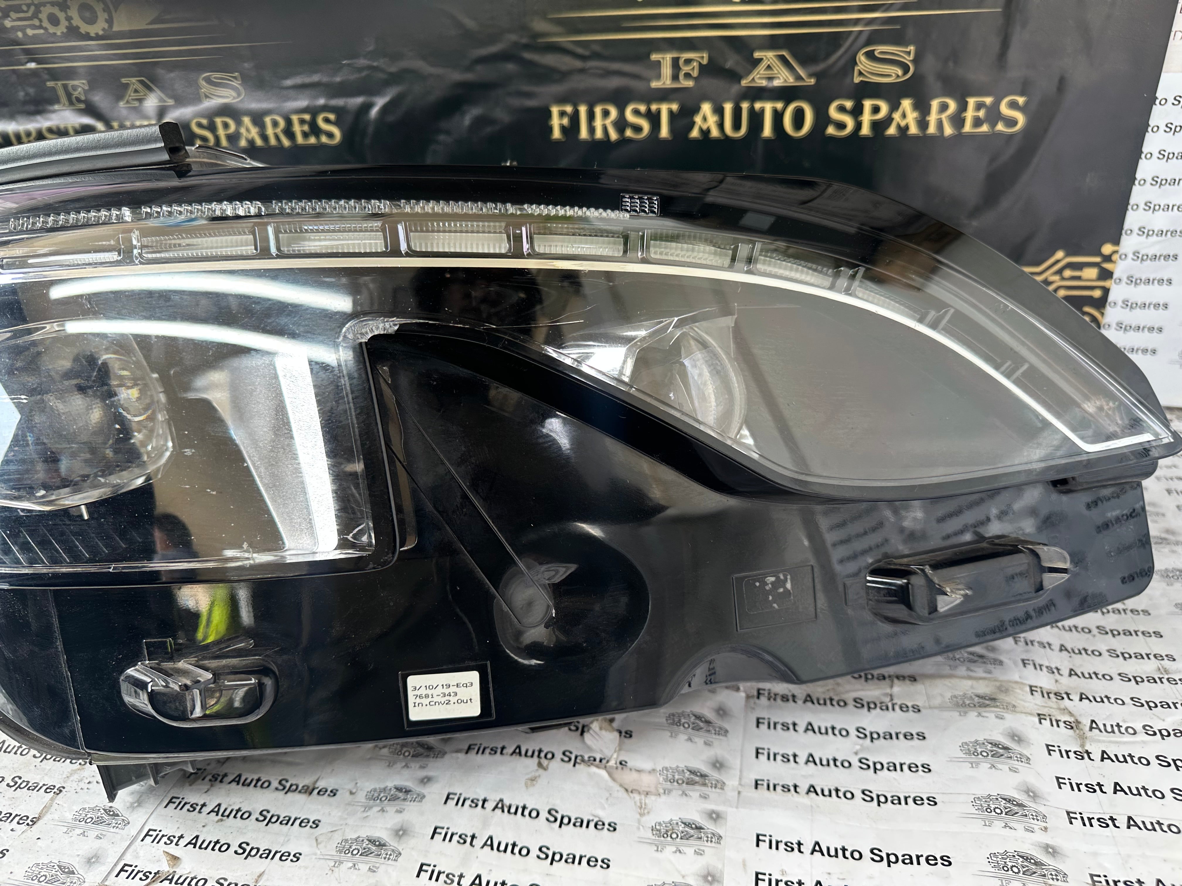 Peugeot 3008 5008 2017–2020 Right LED Headlight (89909536)