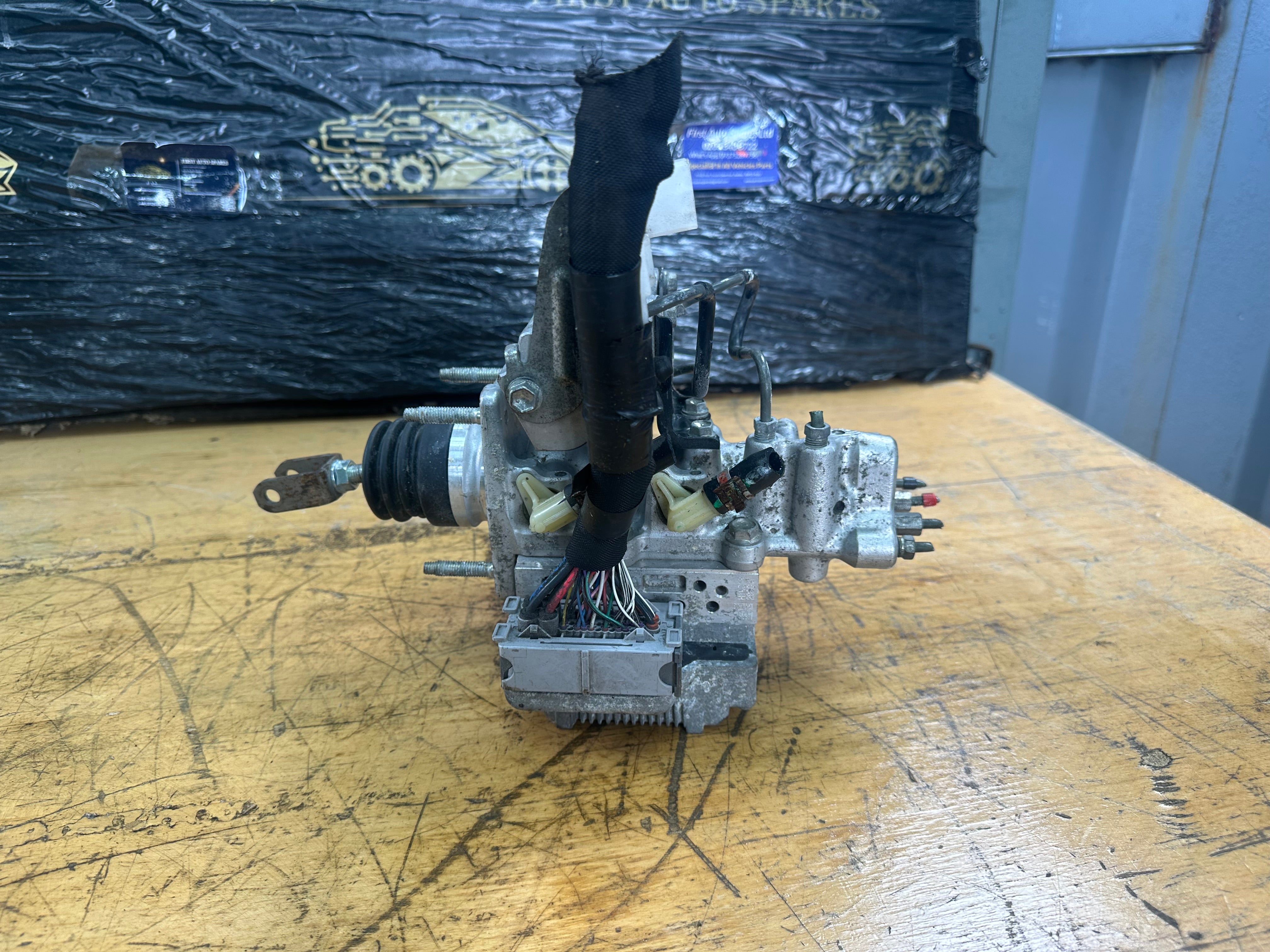 Toyota Auris 2014 Hybrid Estate ABS Brake Servo (47210-12160)