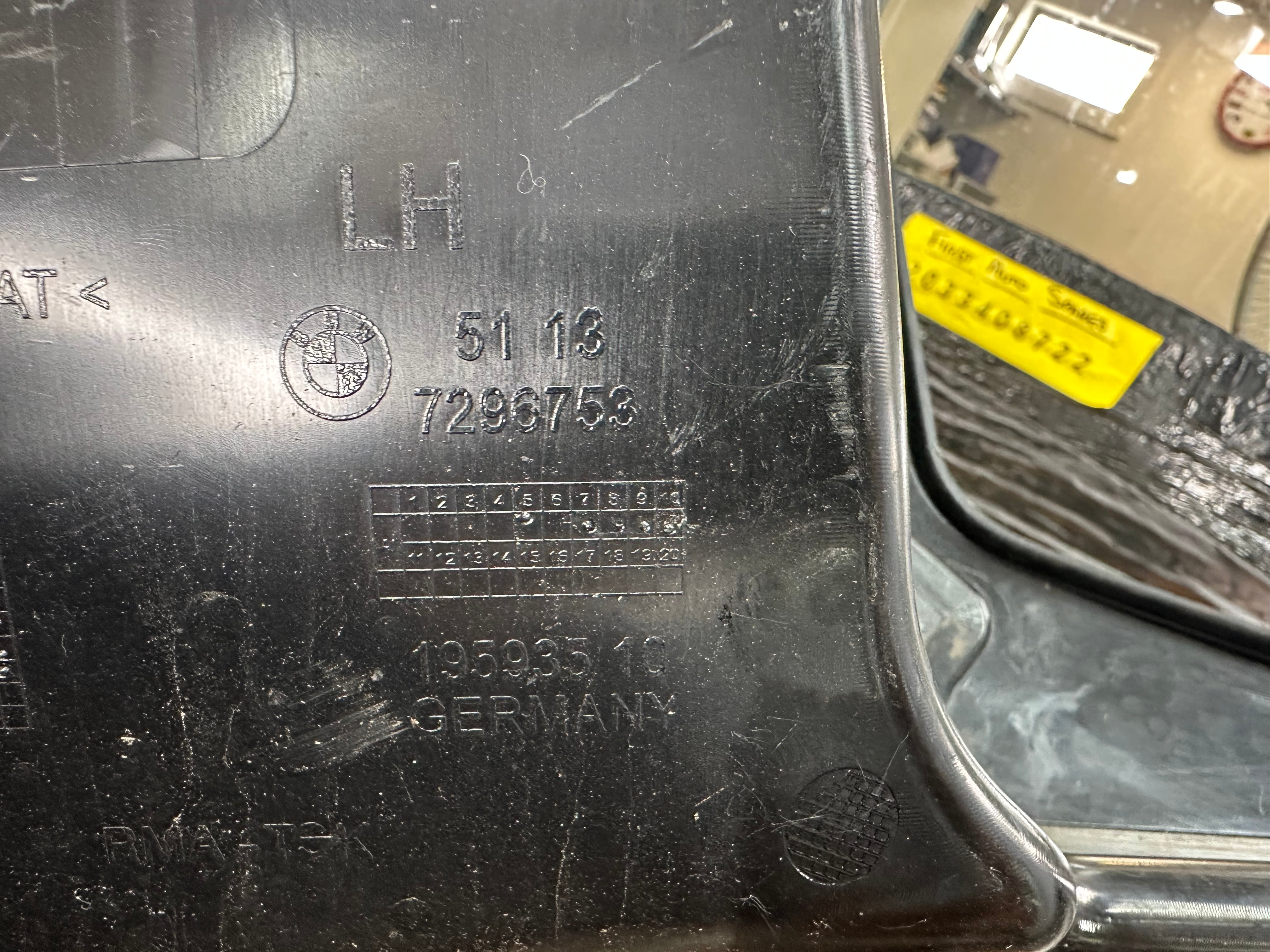 BMW i3 2021 Panel Bracket Rear Left Support Panel Mounting (7296753)