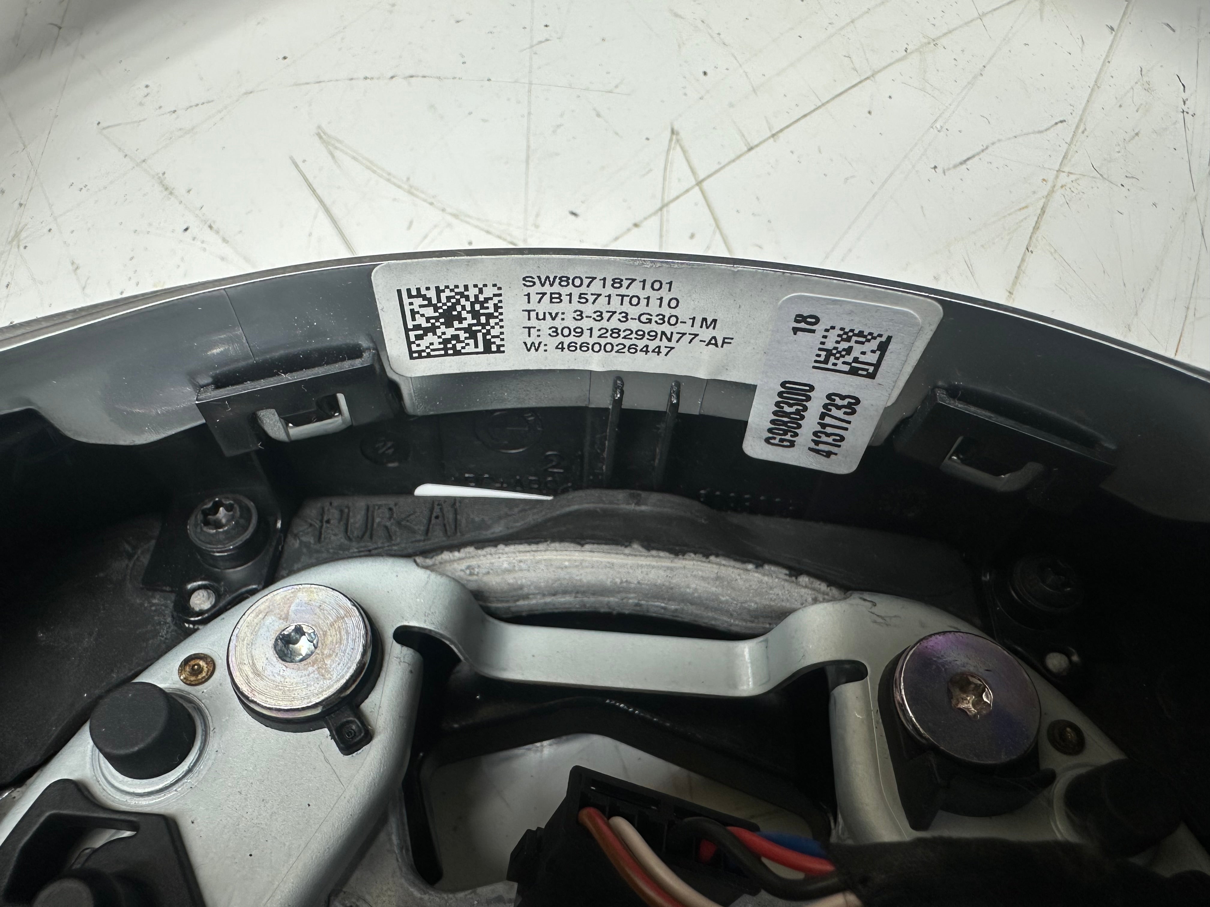 BMW G30 G31 G05 G06 G15 X6 X5 G07 2019 Steering Wheel With Gear Shift Pads (3-373-G05-1M)