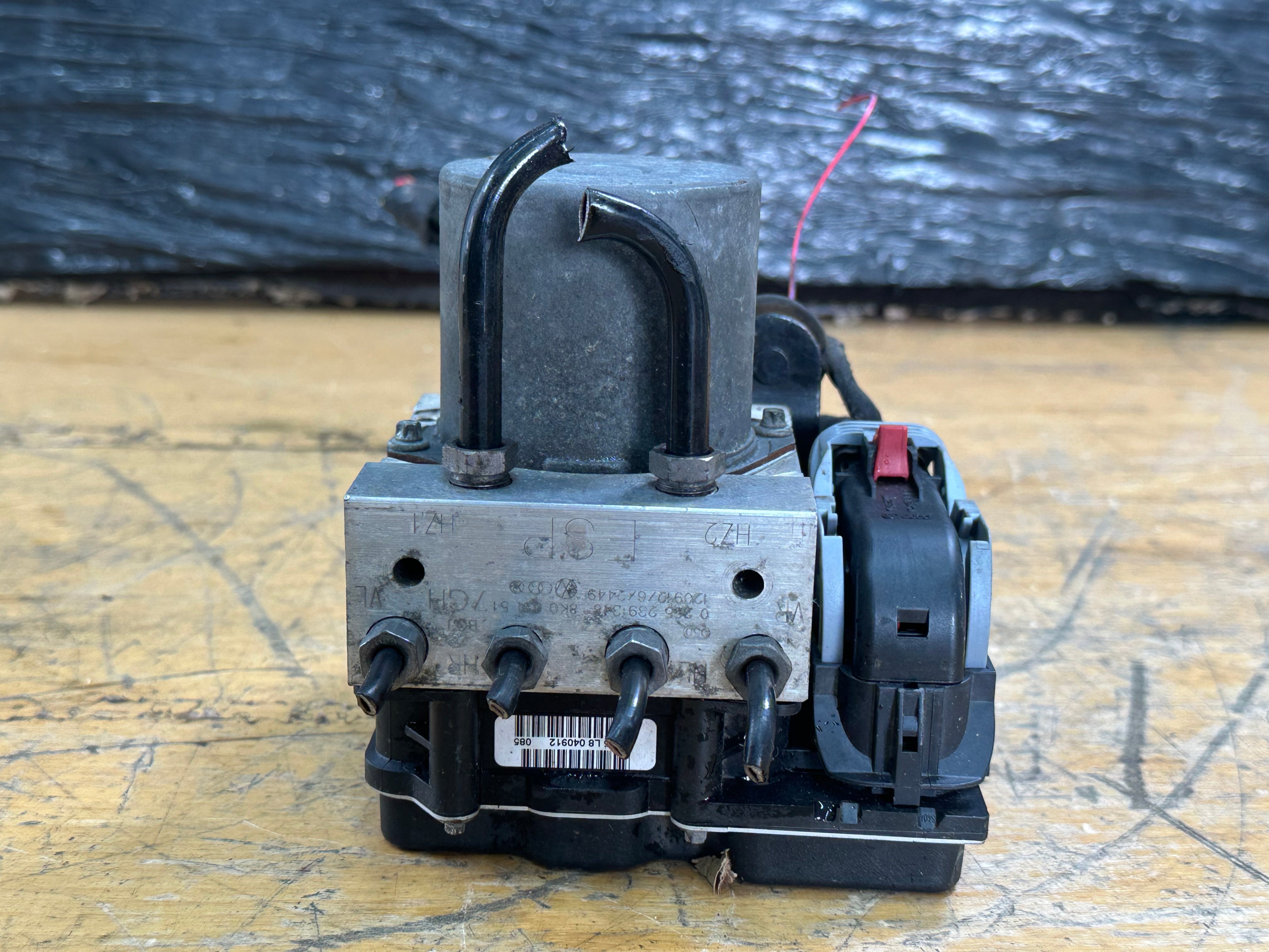 Audi A4 2014 2.0 ABS Pump Module (8K0907379CH)
