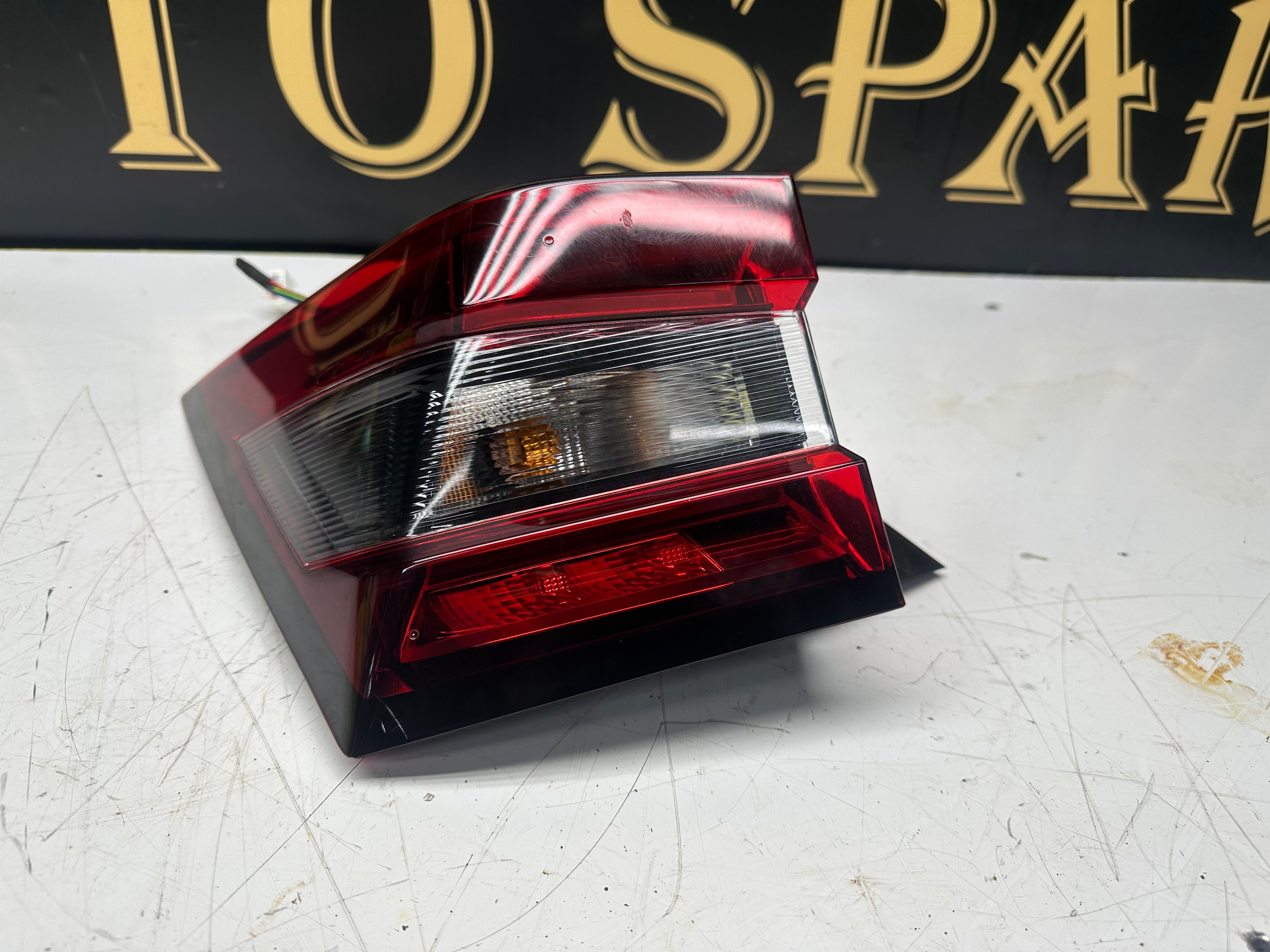 Nissan Juke F16 2019 Left Rear Tail Light (231.389-01L) (2VA014.352-01 LH)