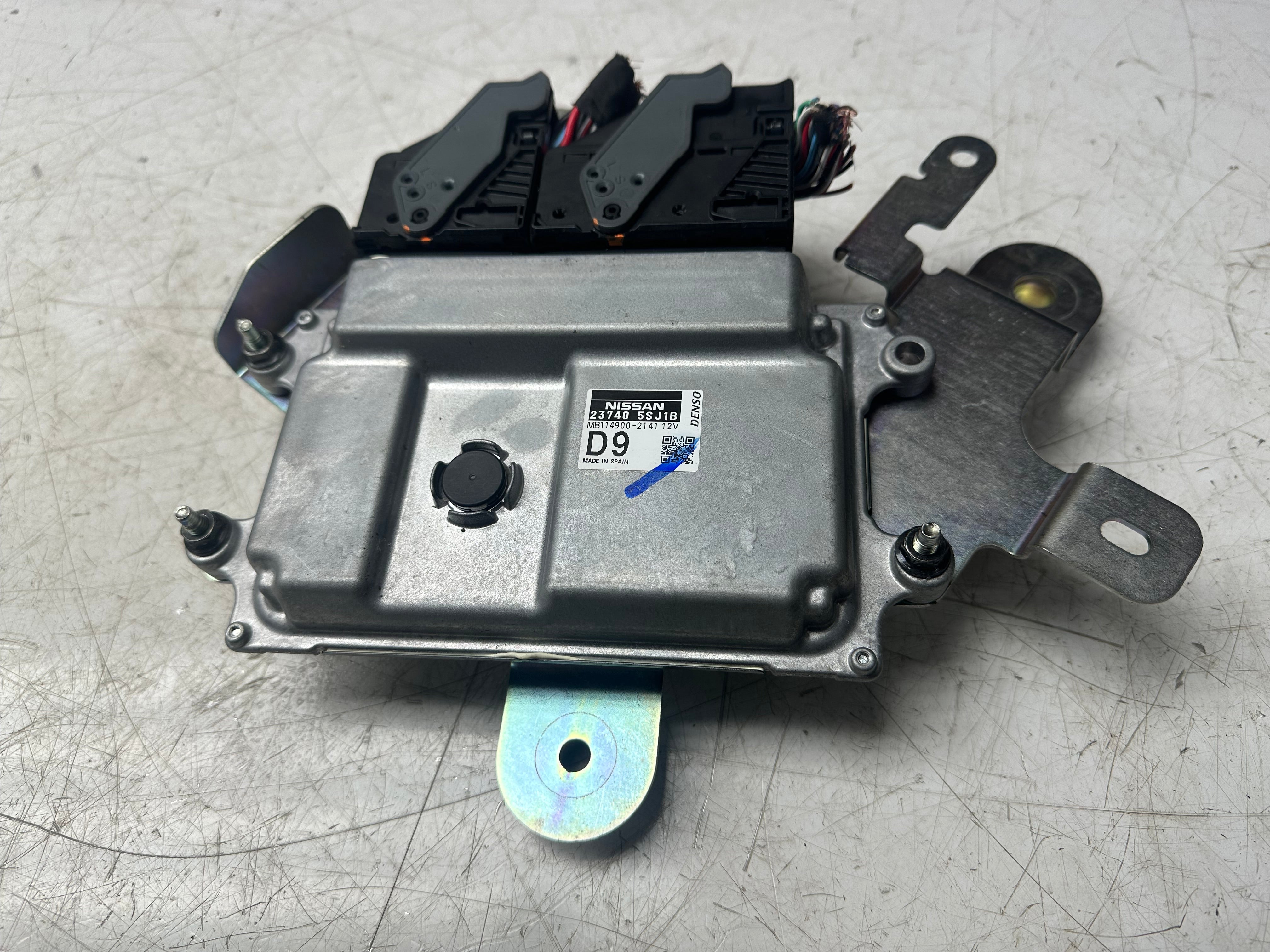Nissan Leaf Engine Control Unit ECU (23740-5SJ1B)