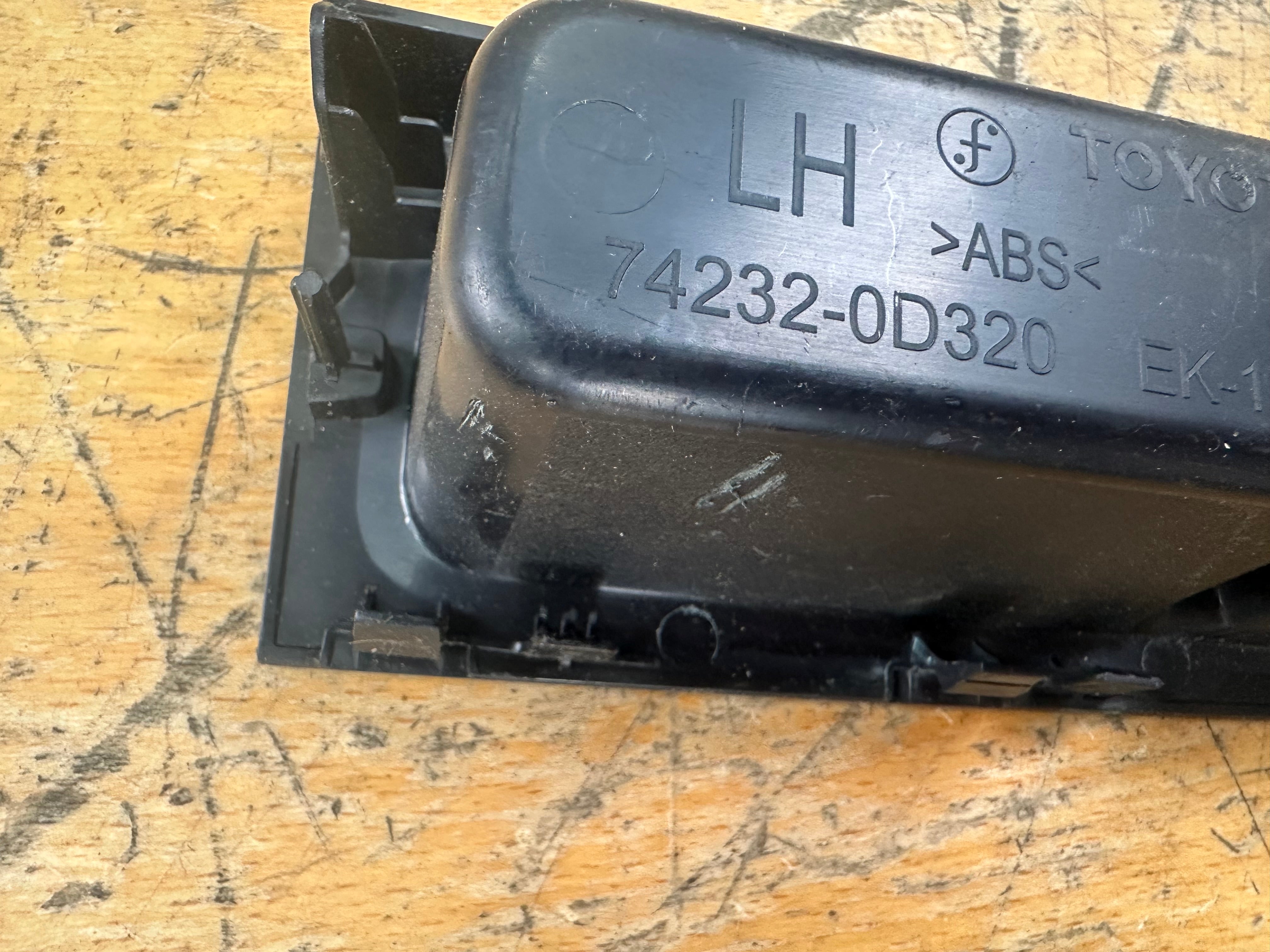 Toyota Yaris 2012 Front Passenger Left Window Switch (74232-0D320)