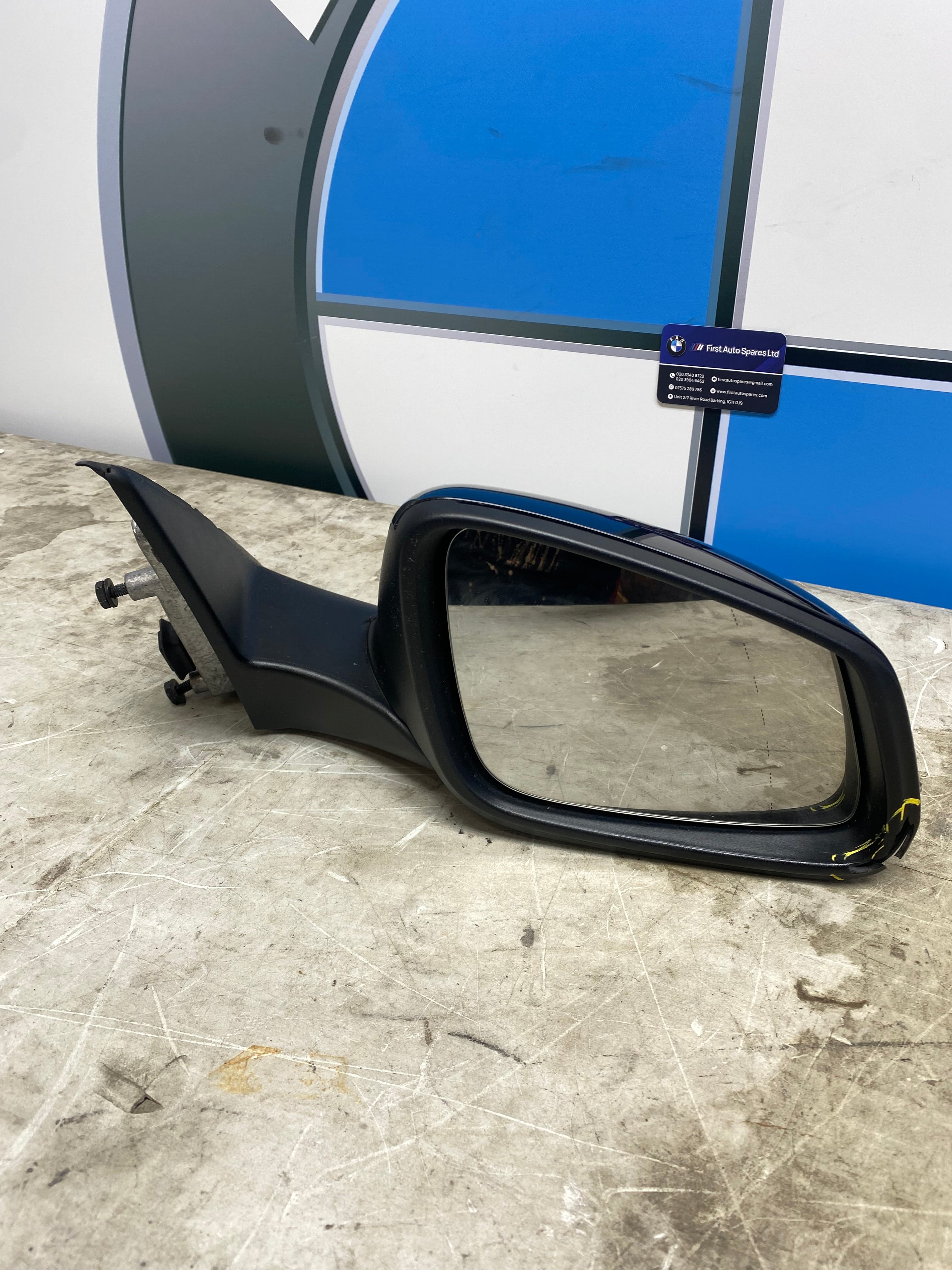 BMW 1 & 2 Series F40/F44 Driver Side Mirror 19–24 (Little Crack marked in yellow)