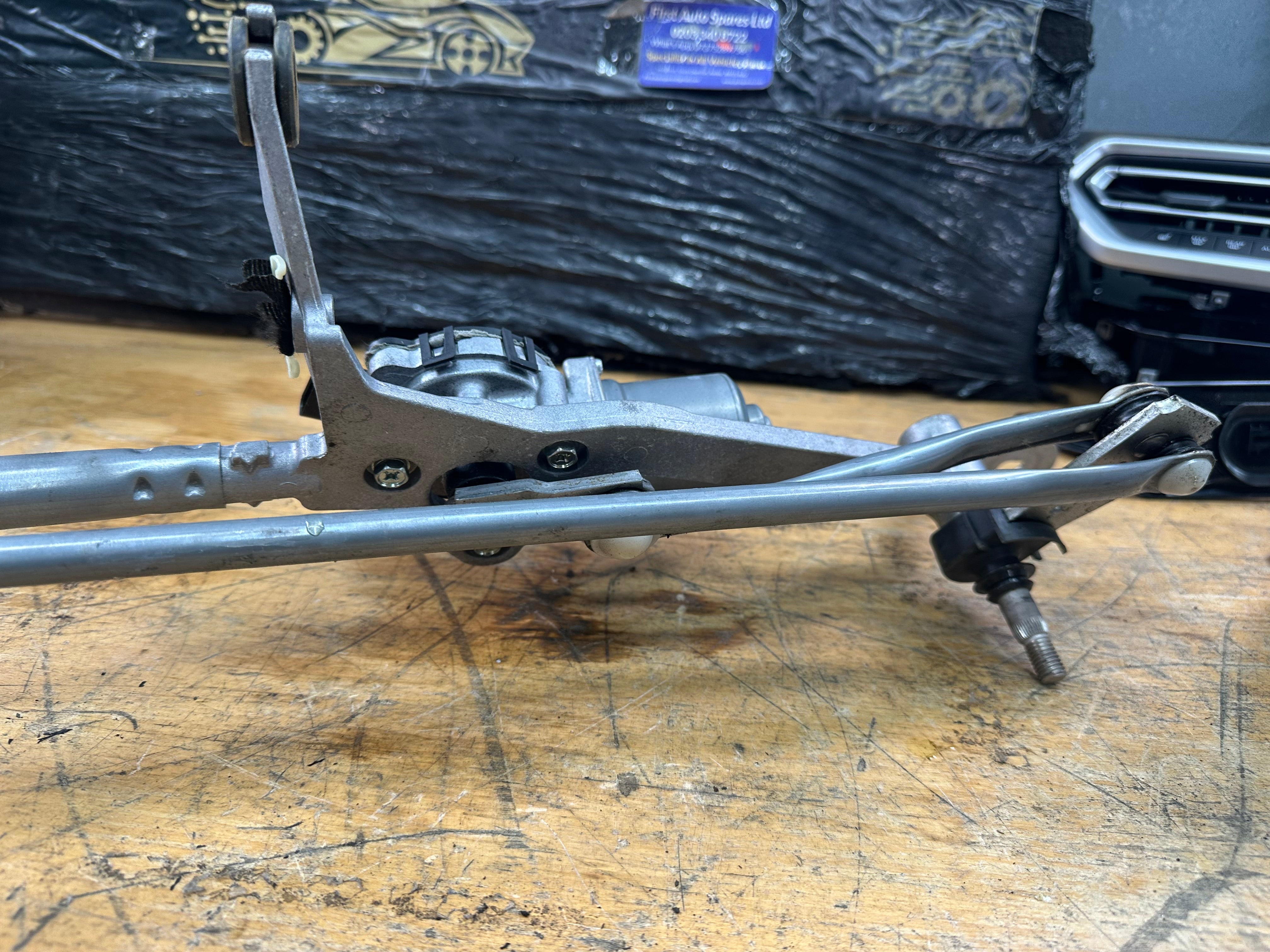 BMW X3 X3M G01 F97 iX3 G08 Wiper Mechanism (7399013) (7399013-09)