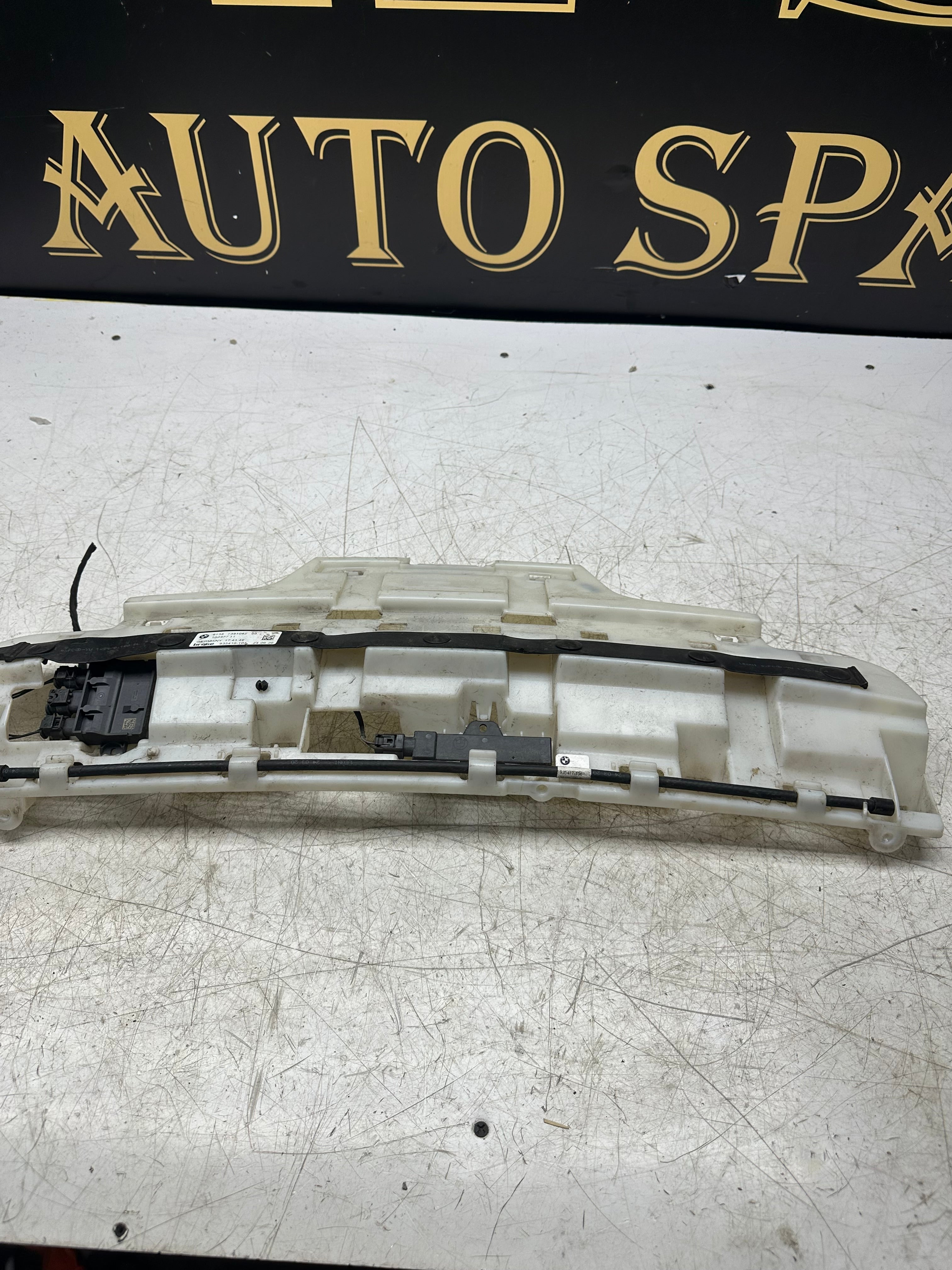 BMW 4 Series Tailgate Smart Opener Crash Bar Bracket – 61357391042