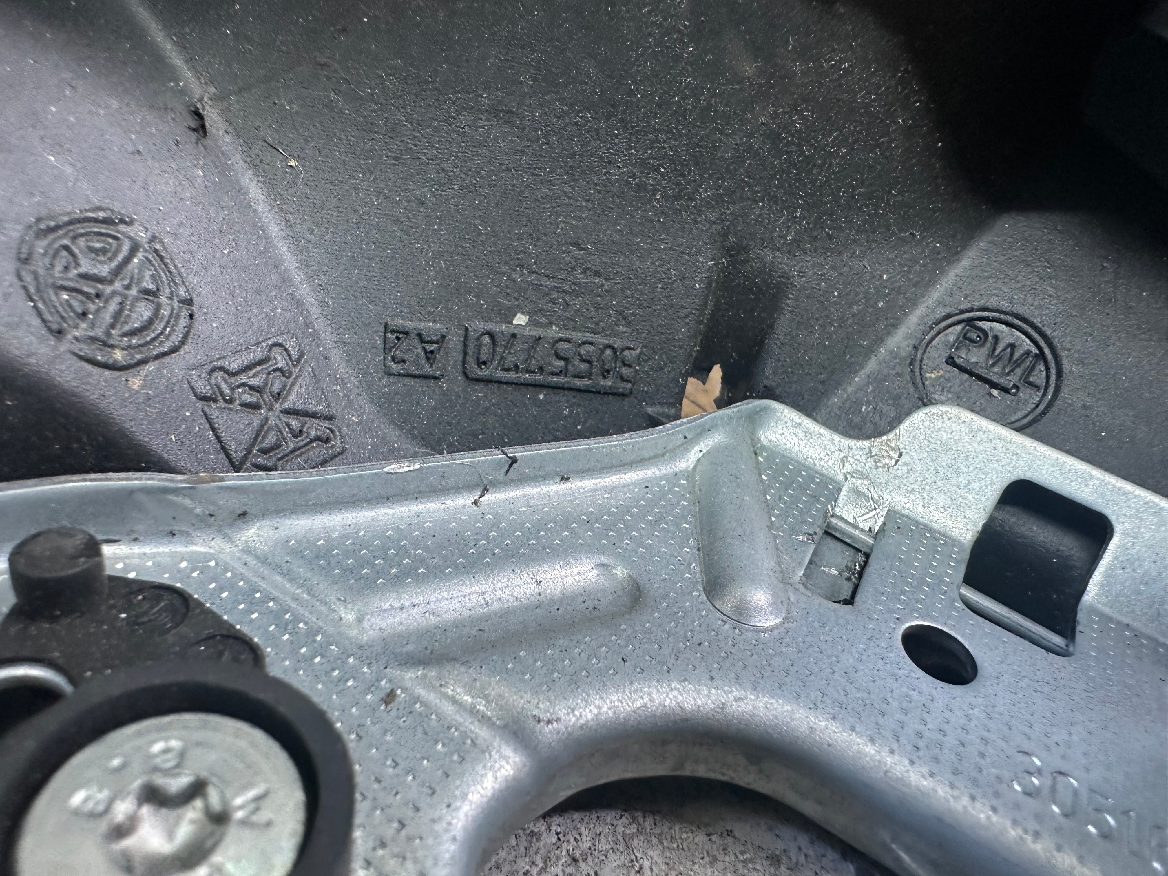 BMW 3 Series M E90 E92 E82 E84 2010 Steering Wheel (7839075-01)
