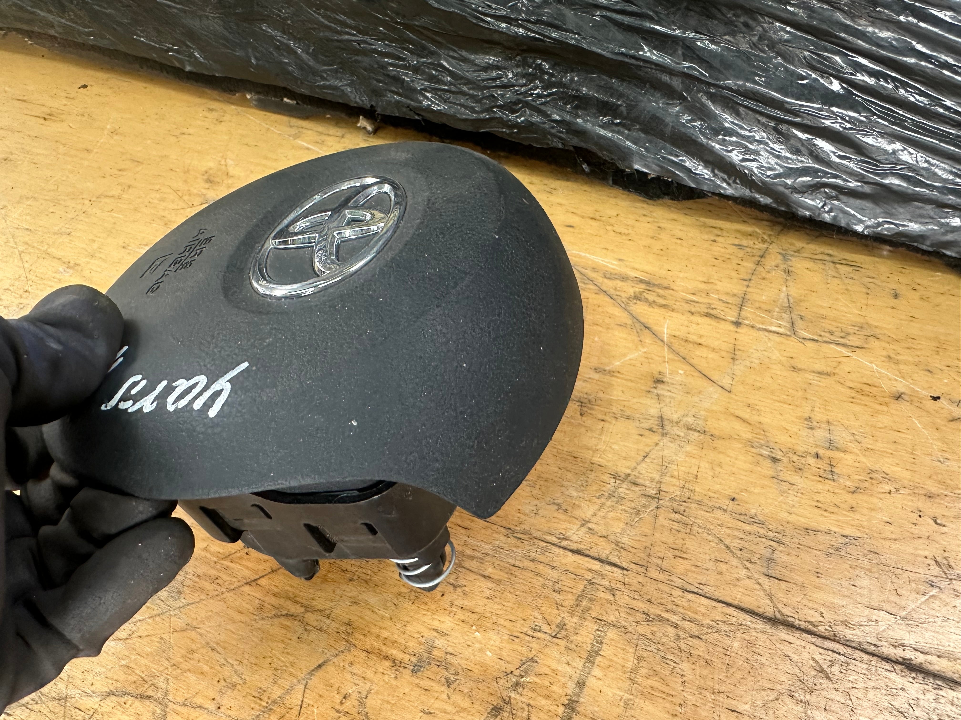 Toyota Yaris 2012 Driver’s Steering Wheel Abag (45019-0D420) (310565699B4U-AA)