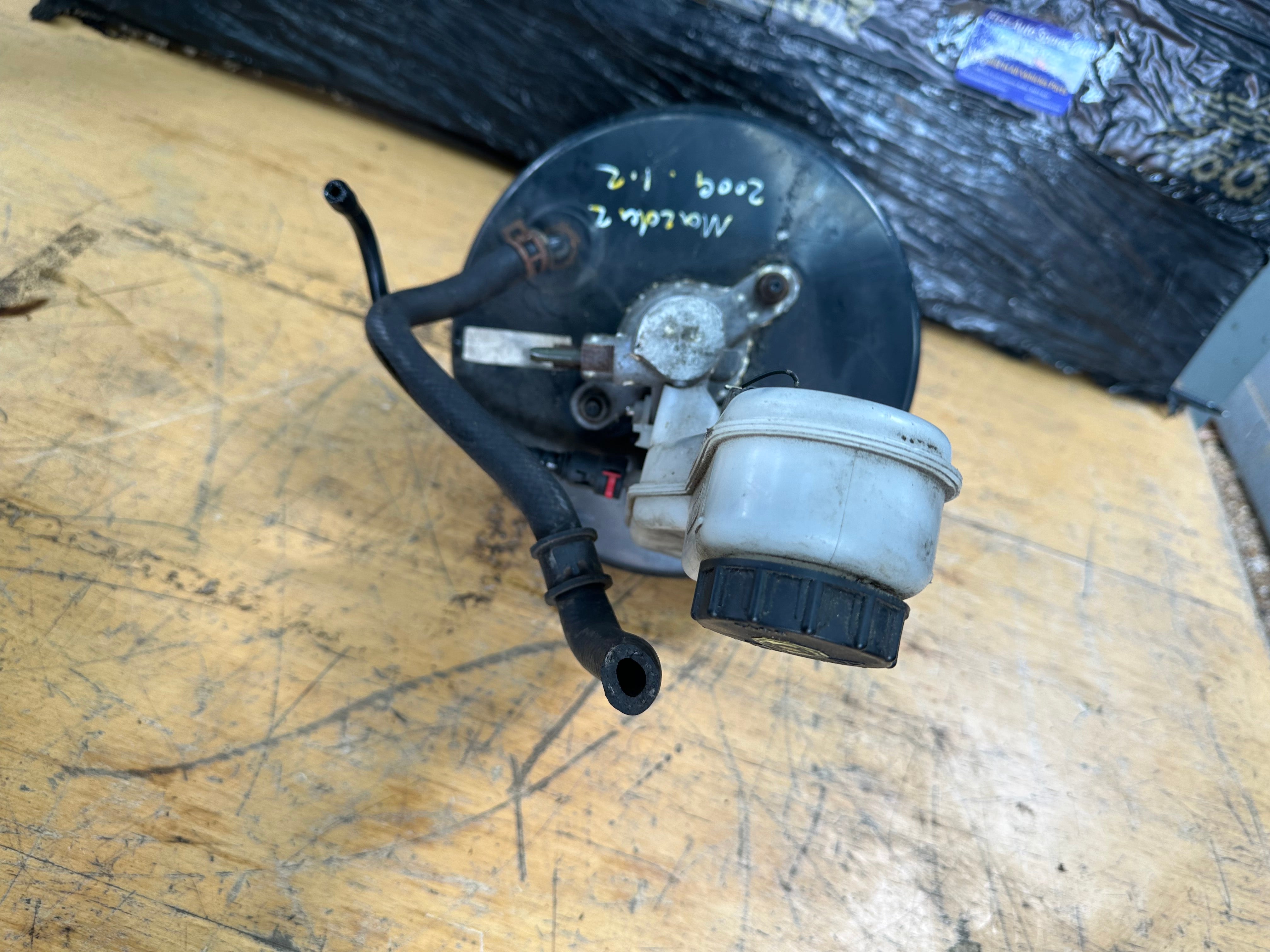 Mazda 2009 1.2 Petrol Brake Servo and Cylinder (D01N43800) (0204023726)
