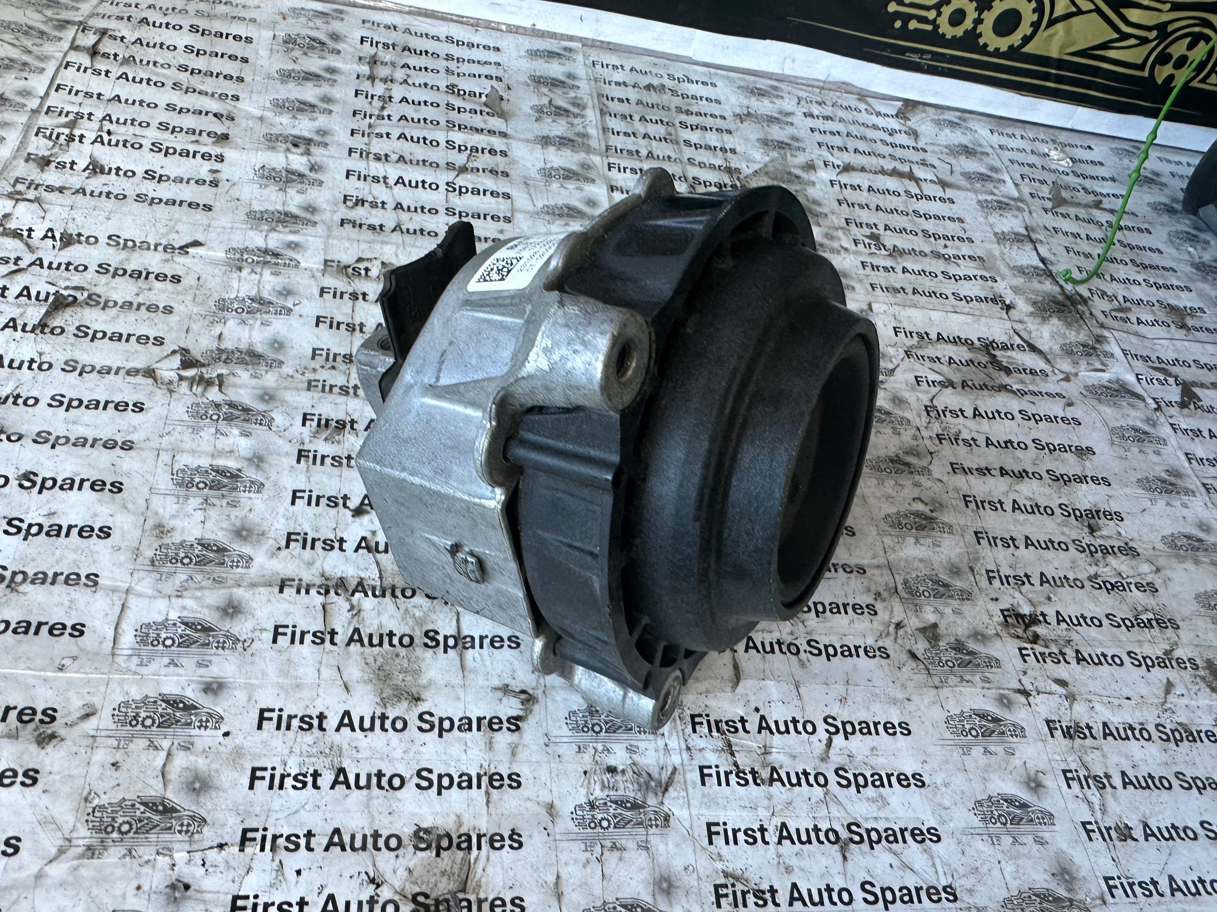 BMW 3 Series G20 G21 Driver’s Right Side Engine Mount (7581618-02)