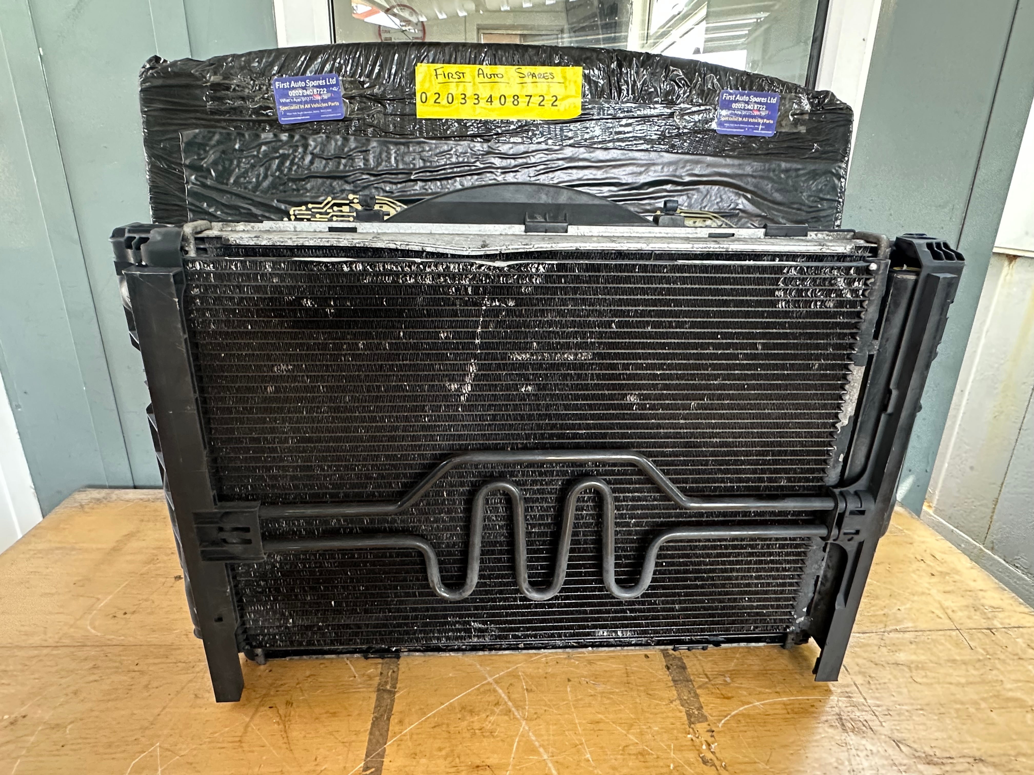 BMW 3 Series E90 325i Manual Petrol Complete Rad Pack 2007 (7523257) (6854982)