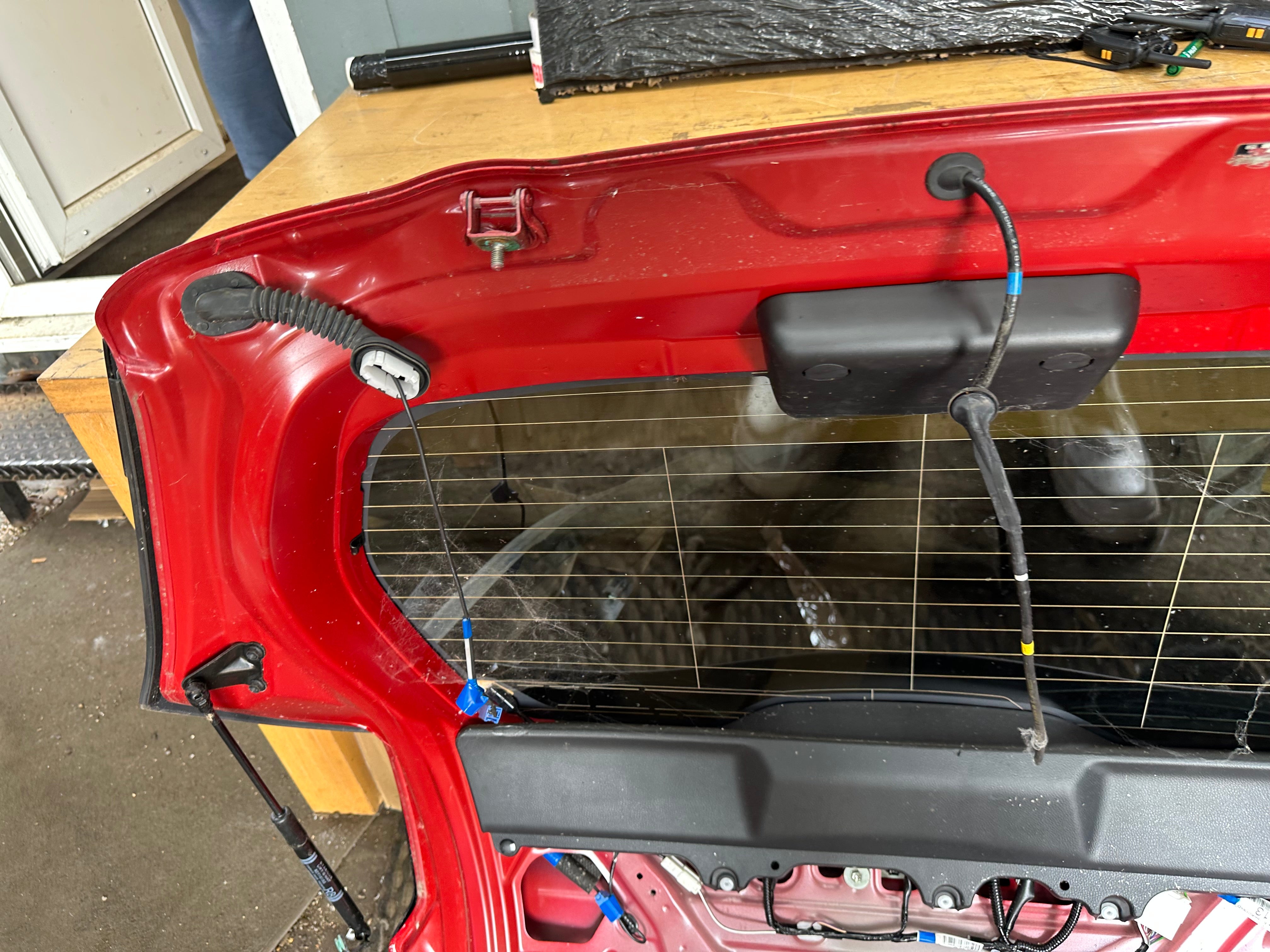 Toyota Yaris / Mazda 2 2020–2025 Tailgate | Boot Lid