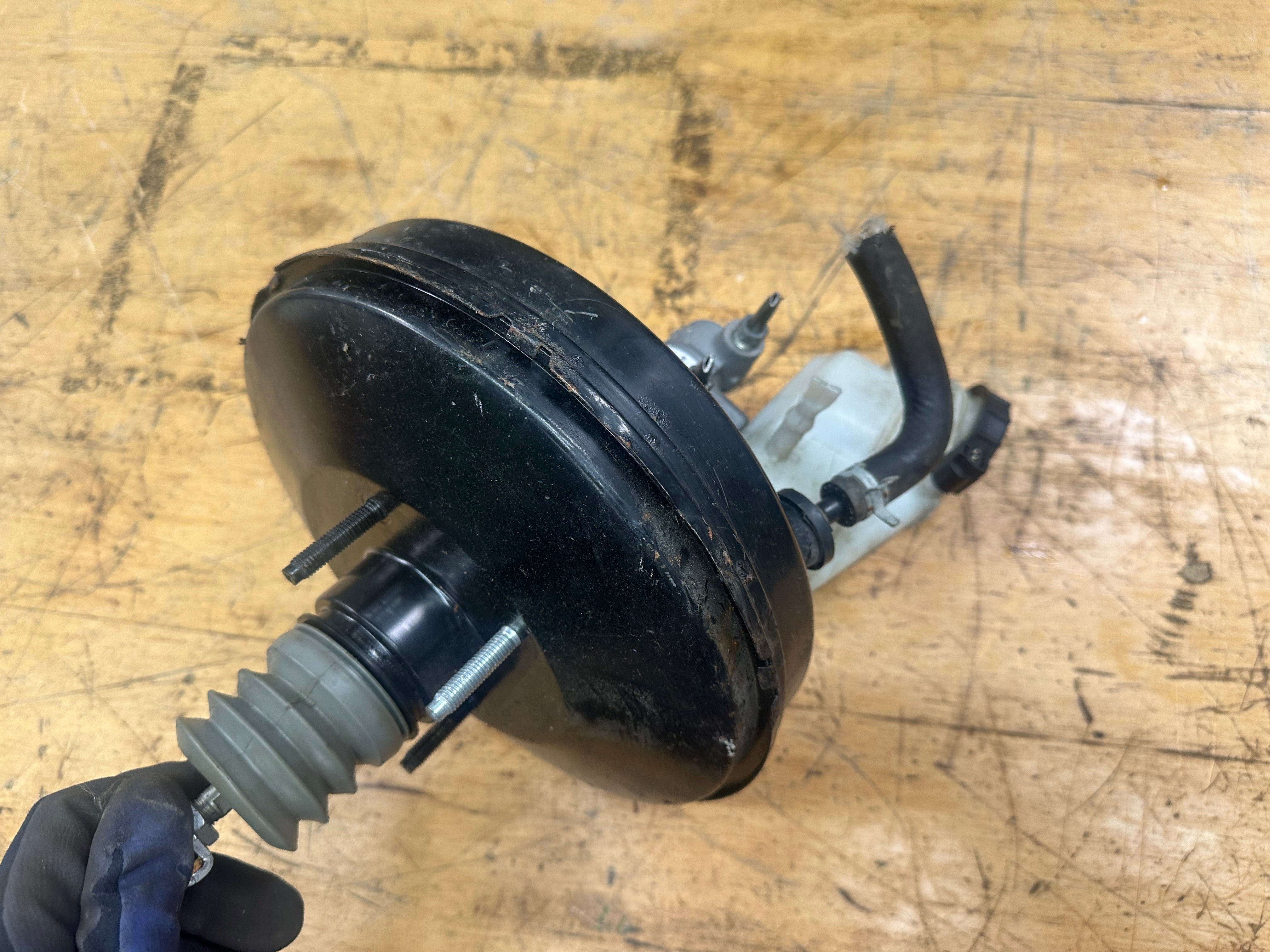 Toyota Yaris 2012–2020 Brake Servo & Master Cylinder 1.3 Petrol (47200-0D560)