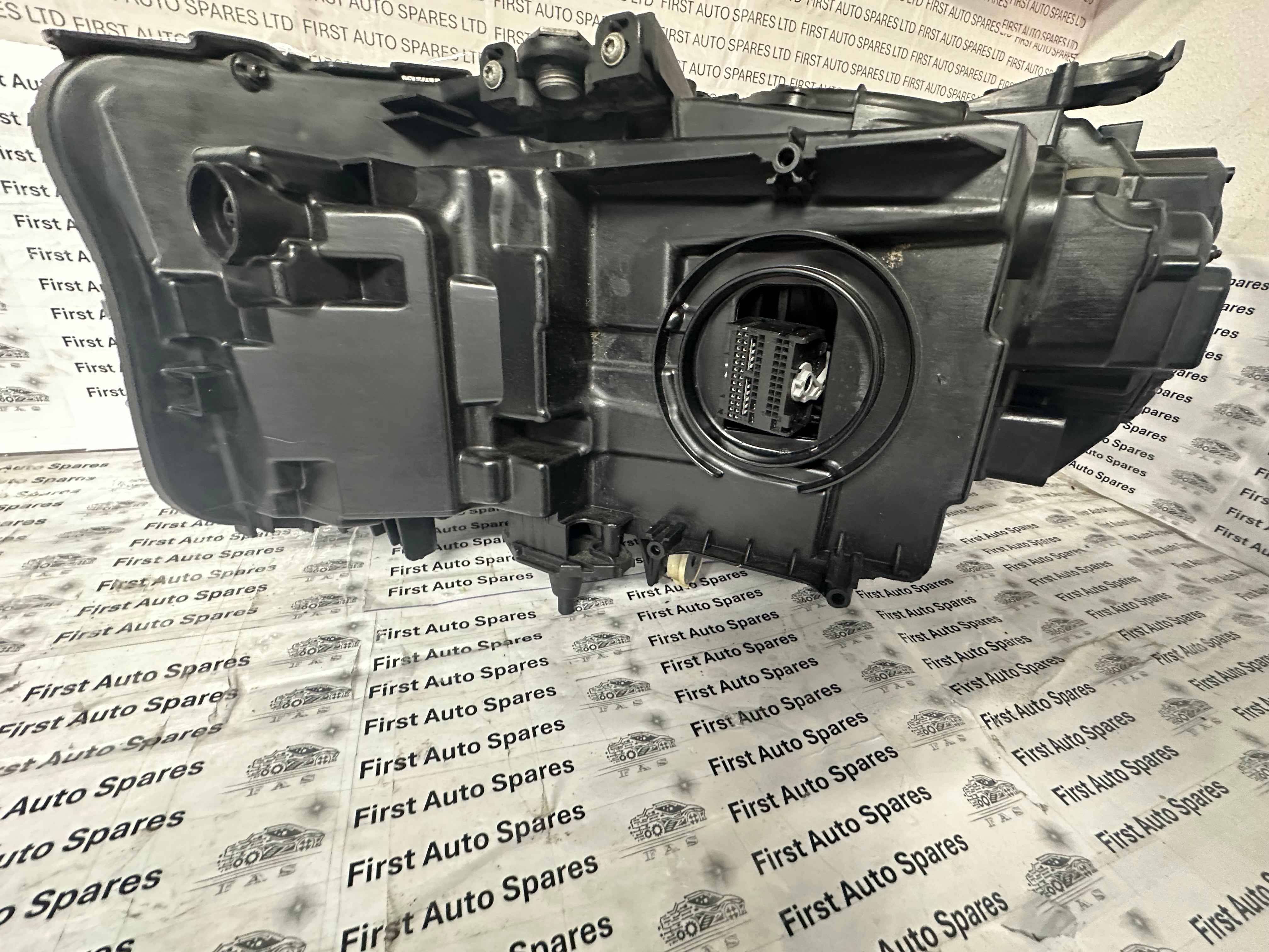 BMW 5 Series G30 G31 Adaptive LED Right Headlight (7439194-04)