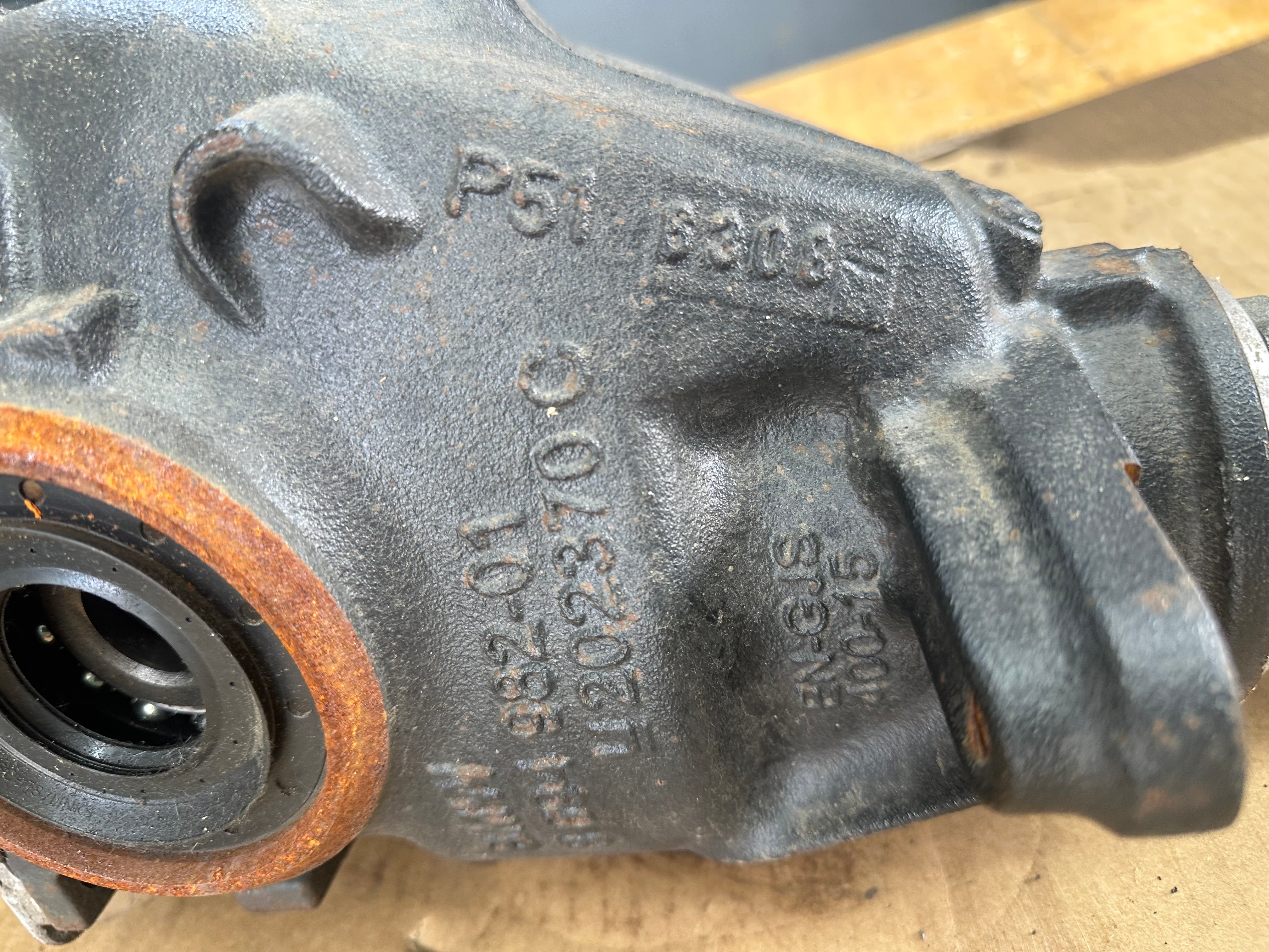 BMW 3 Series Rear Diff Differential 2.81 Ratio (8485723-03)