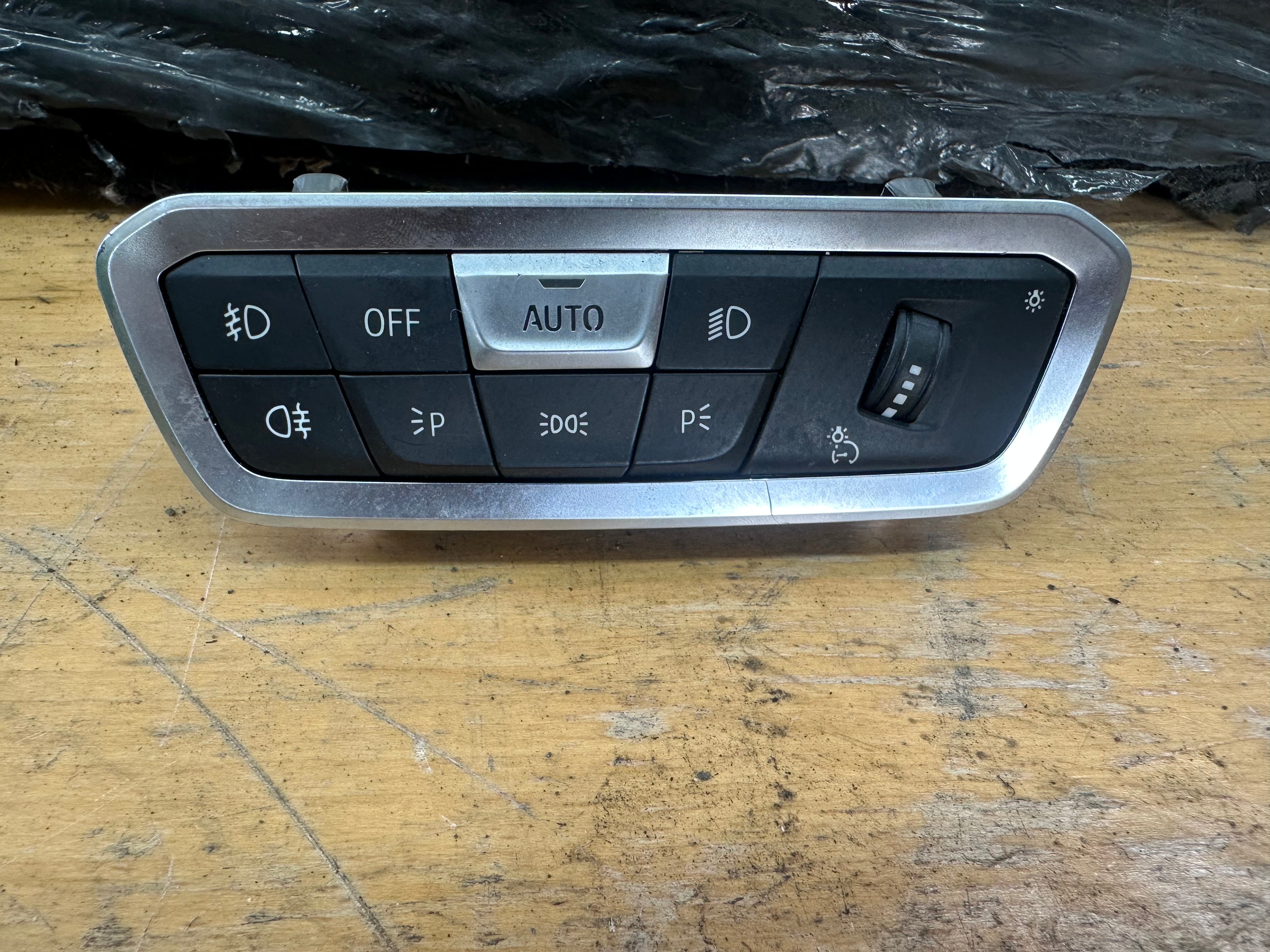 BMW X5 Series G05 2019 Adaptive Suspension VDP ECU Control Module (6894896)