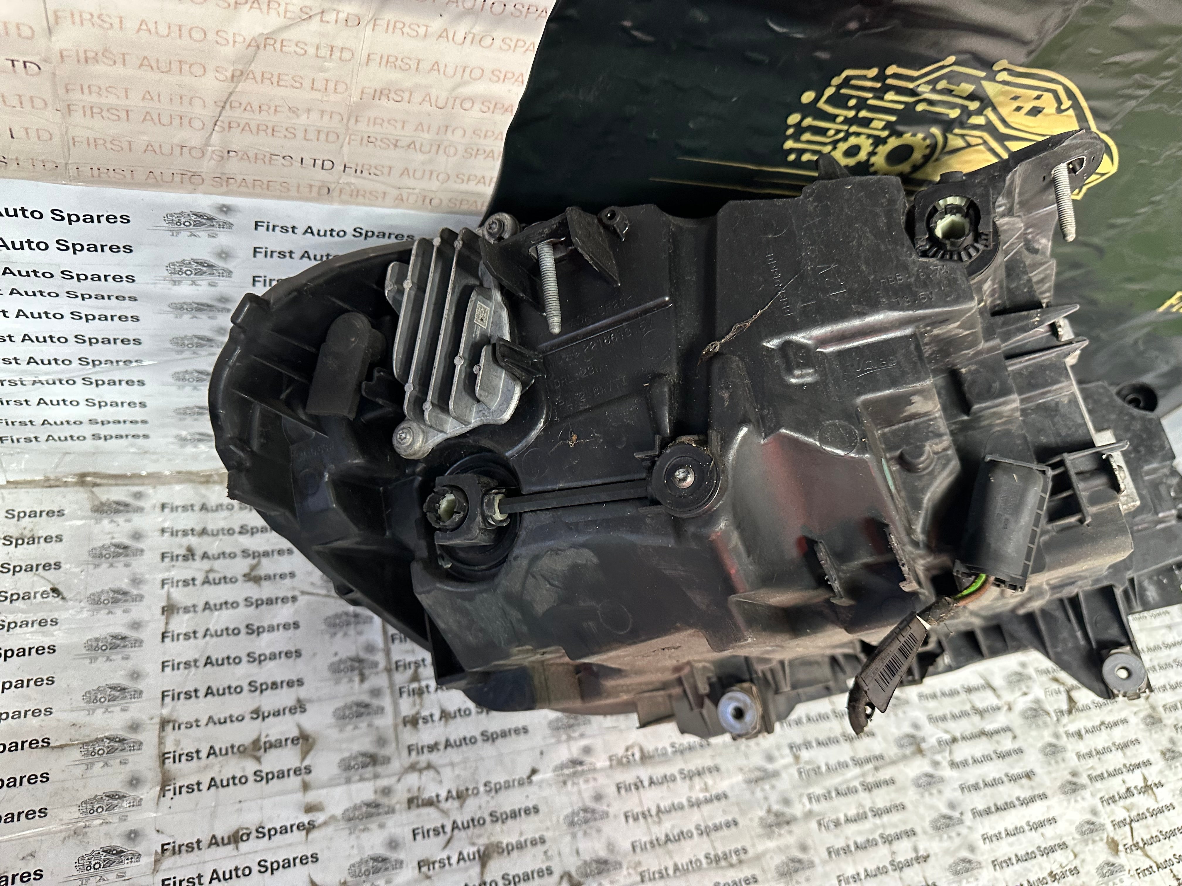 BMW 1 Series F40 Left Complete LED Headlight 2019–2024 (9482809-08)
