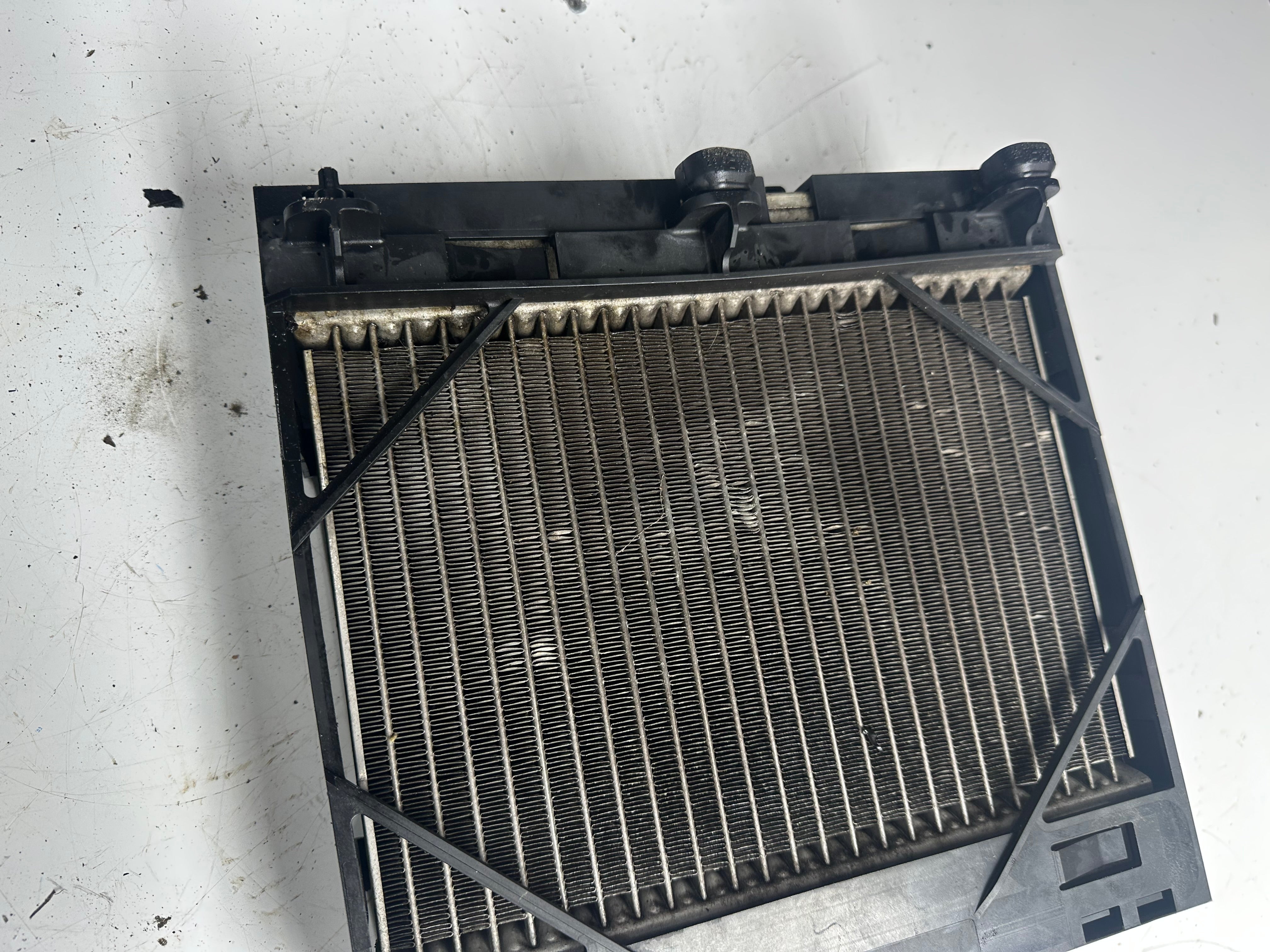 BMW F10 F01 N55 Auxiliary Water Cooler Radiator (1711 7806190-03)