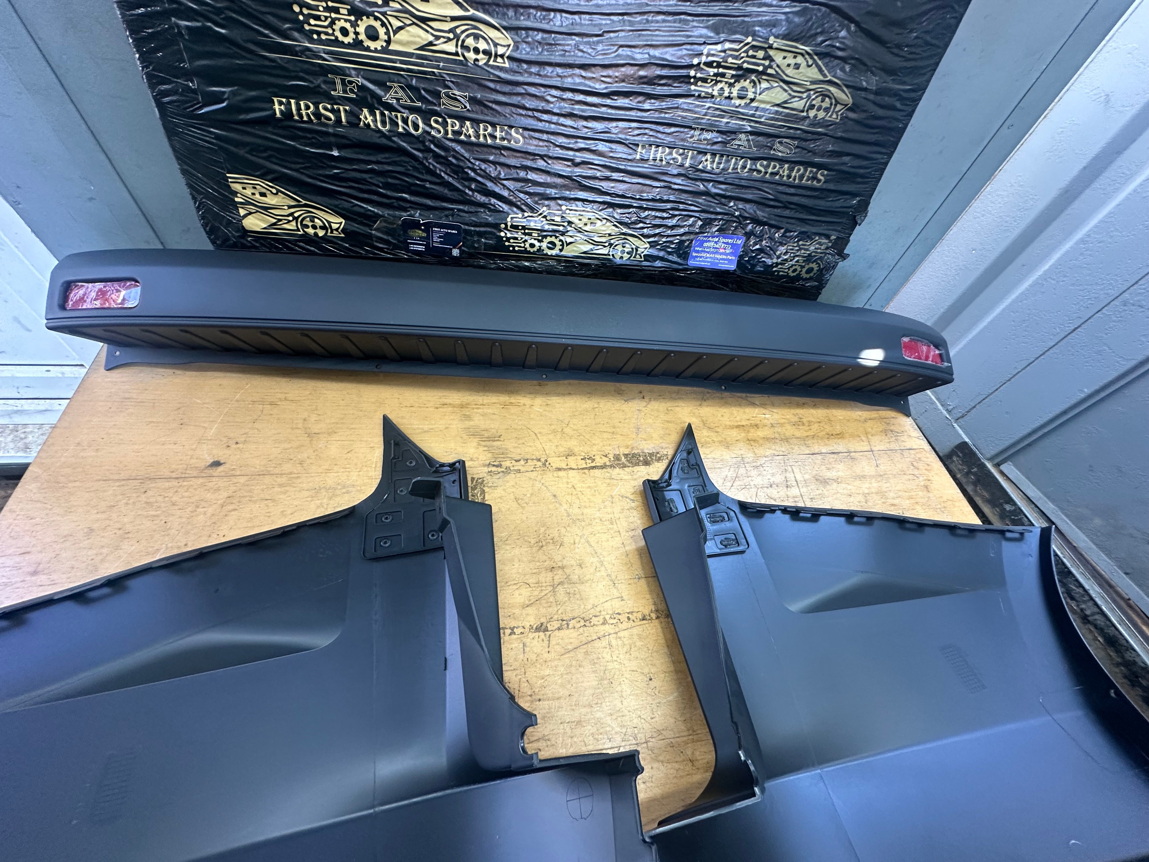 Ford Transit Custom 2014–2023 Rear Complete Bumper (In 3 Pieces)