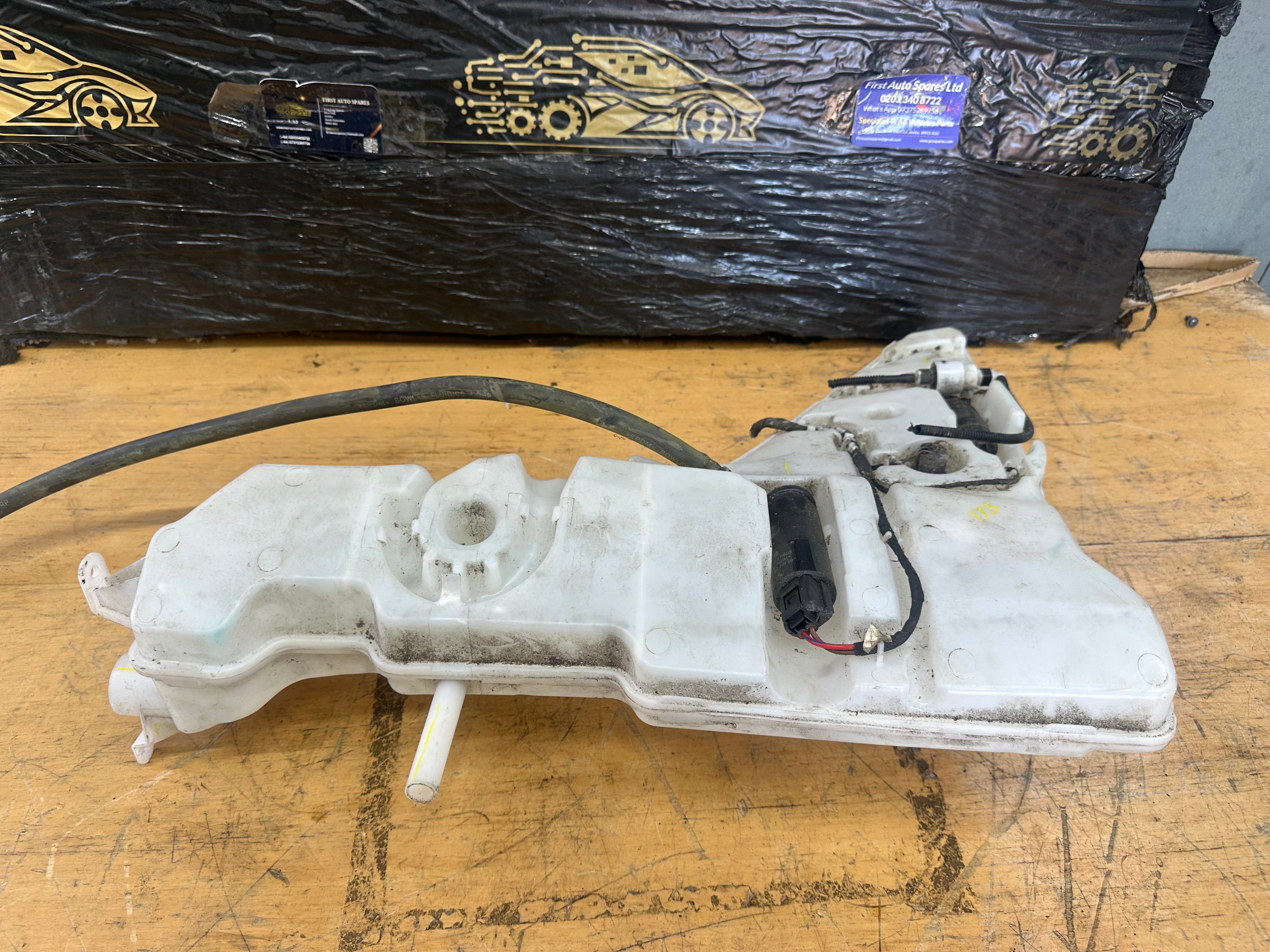 BMW X5 F15 2014–2018 M Sport Windscreen Washer Bottle (7292424) (7292424-14)