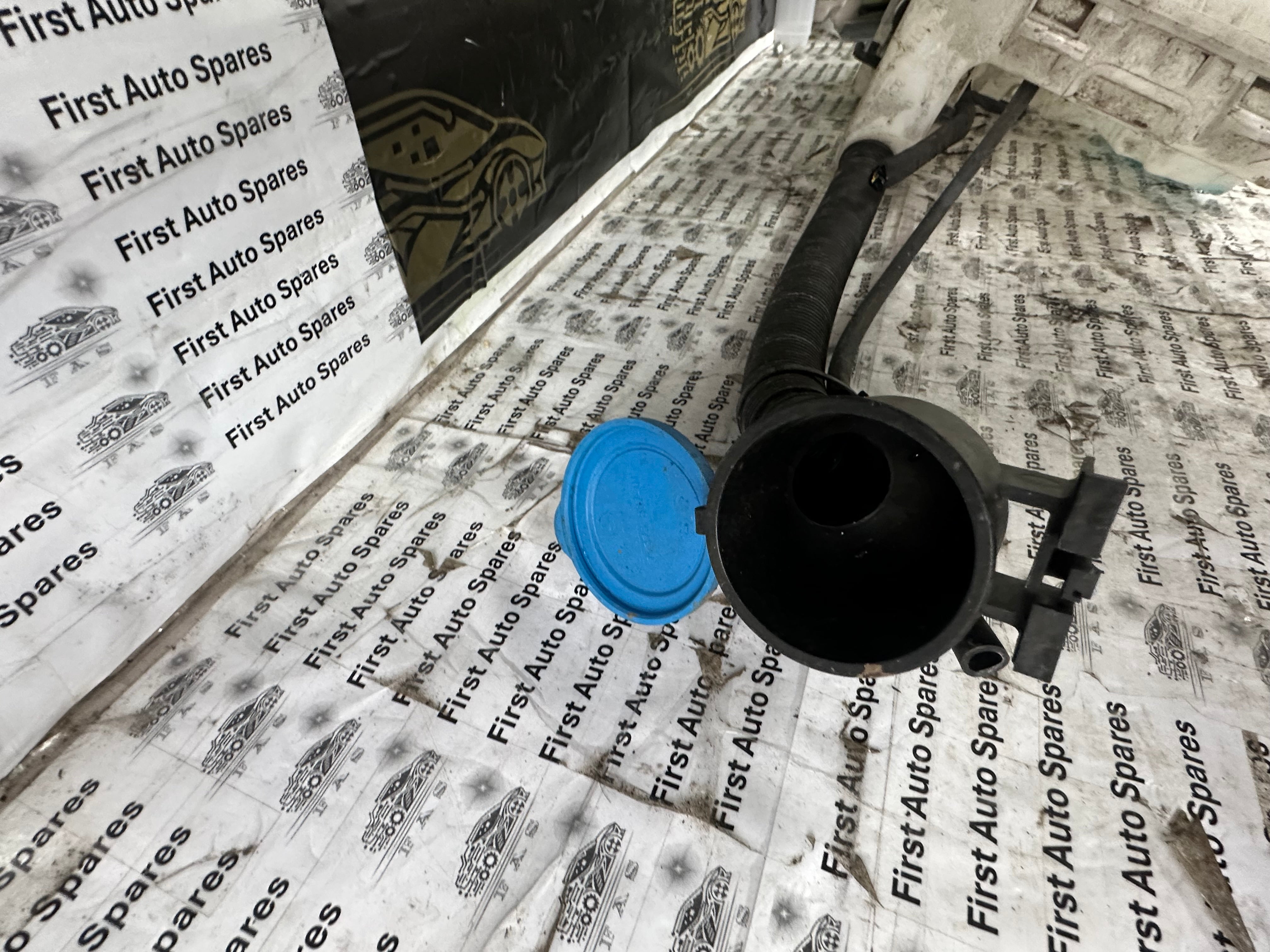 BMW X1 X2 Series F48 F39 Windscreen Washer Bottle Tank (7331418) (7331418-11)