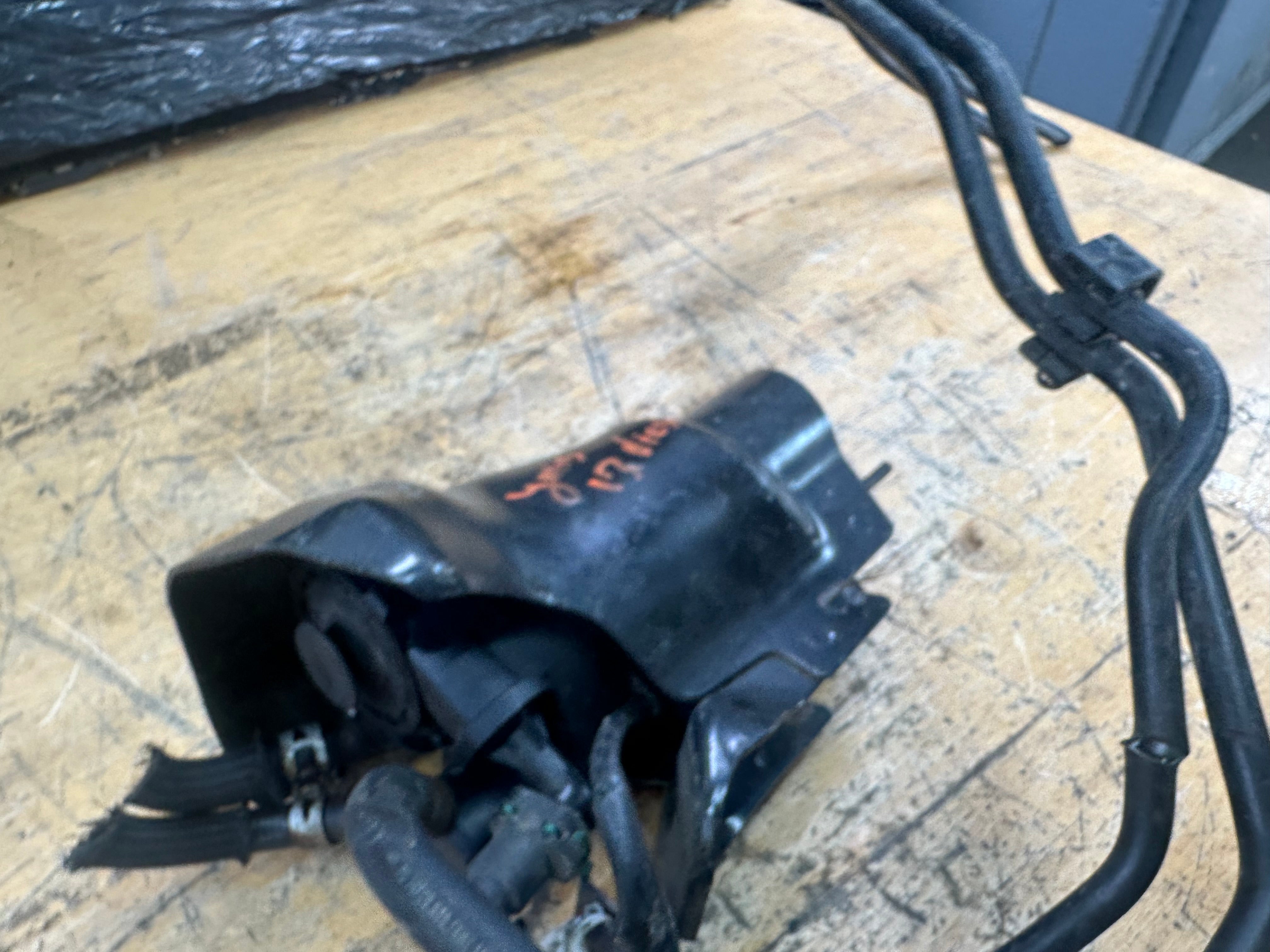 Toyota Yaris 2013 Diesel Fuel Filter Housing