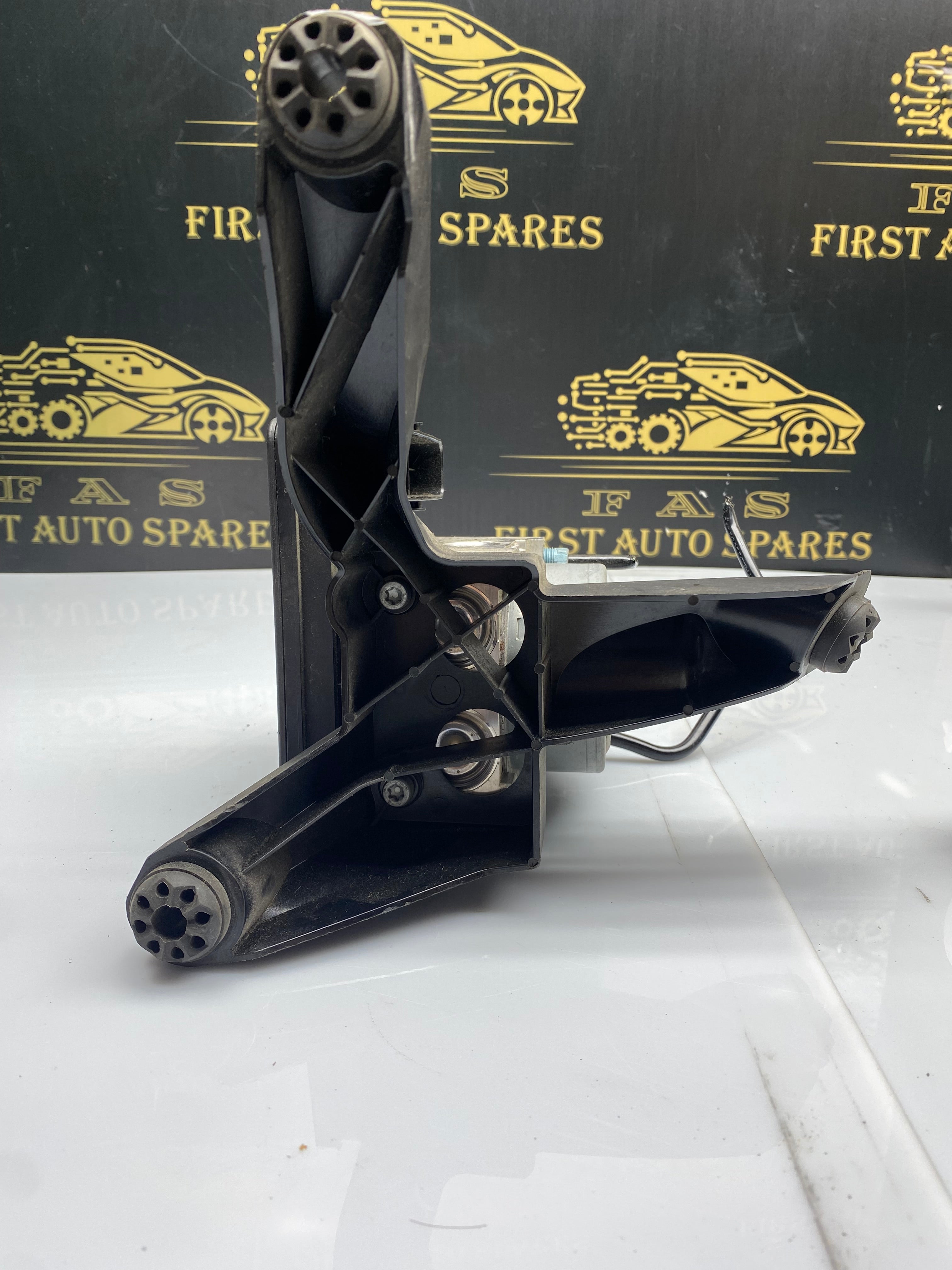 BMW 2 Series F45/F46/F48 ABS Pump Control Module (7915657)