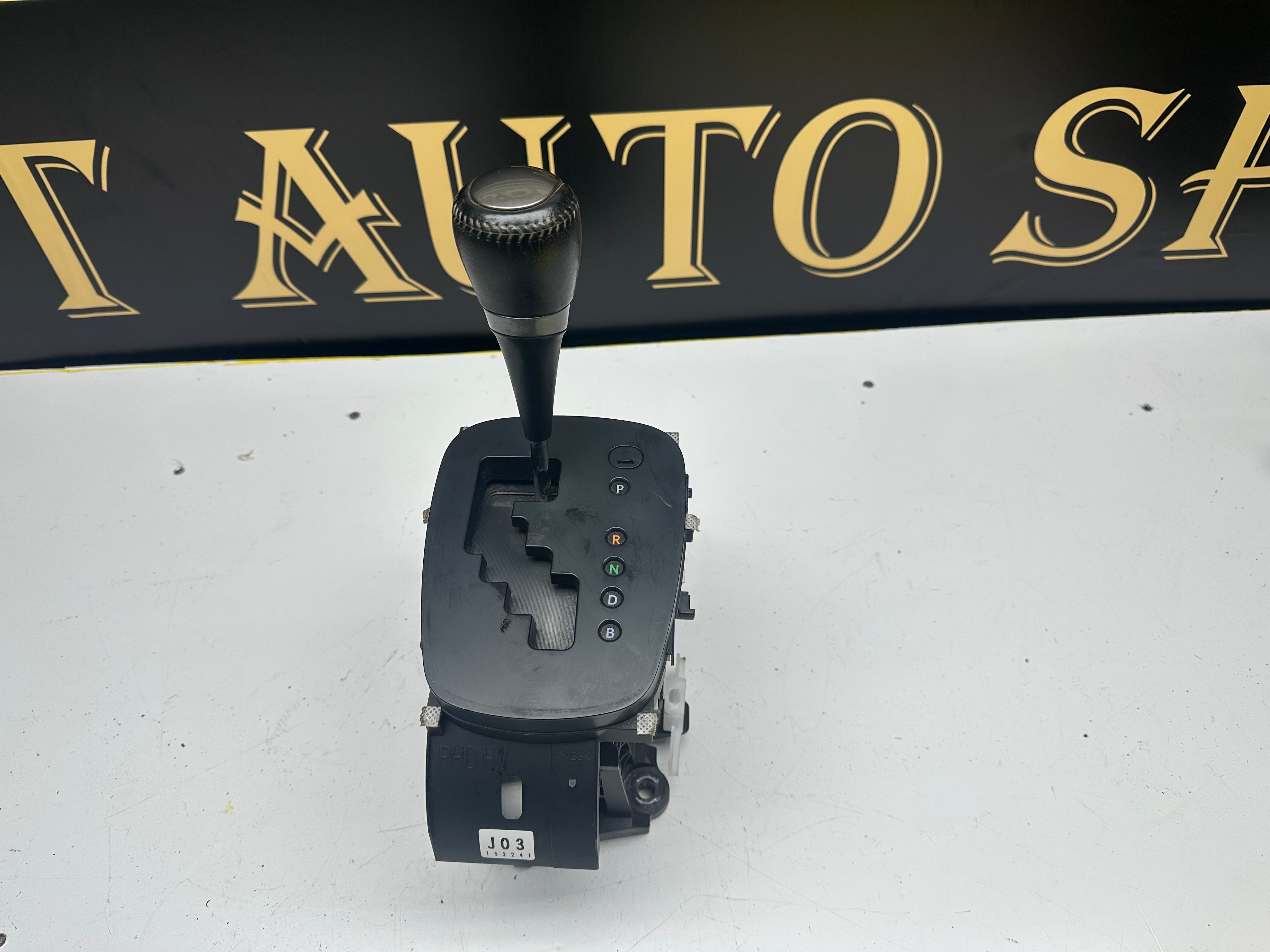 Toyota Yaris 2016 Mk3 Automatic Gearstick Assembly (52160/RH)