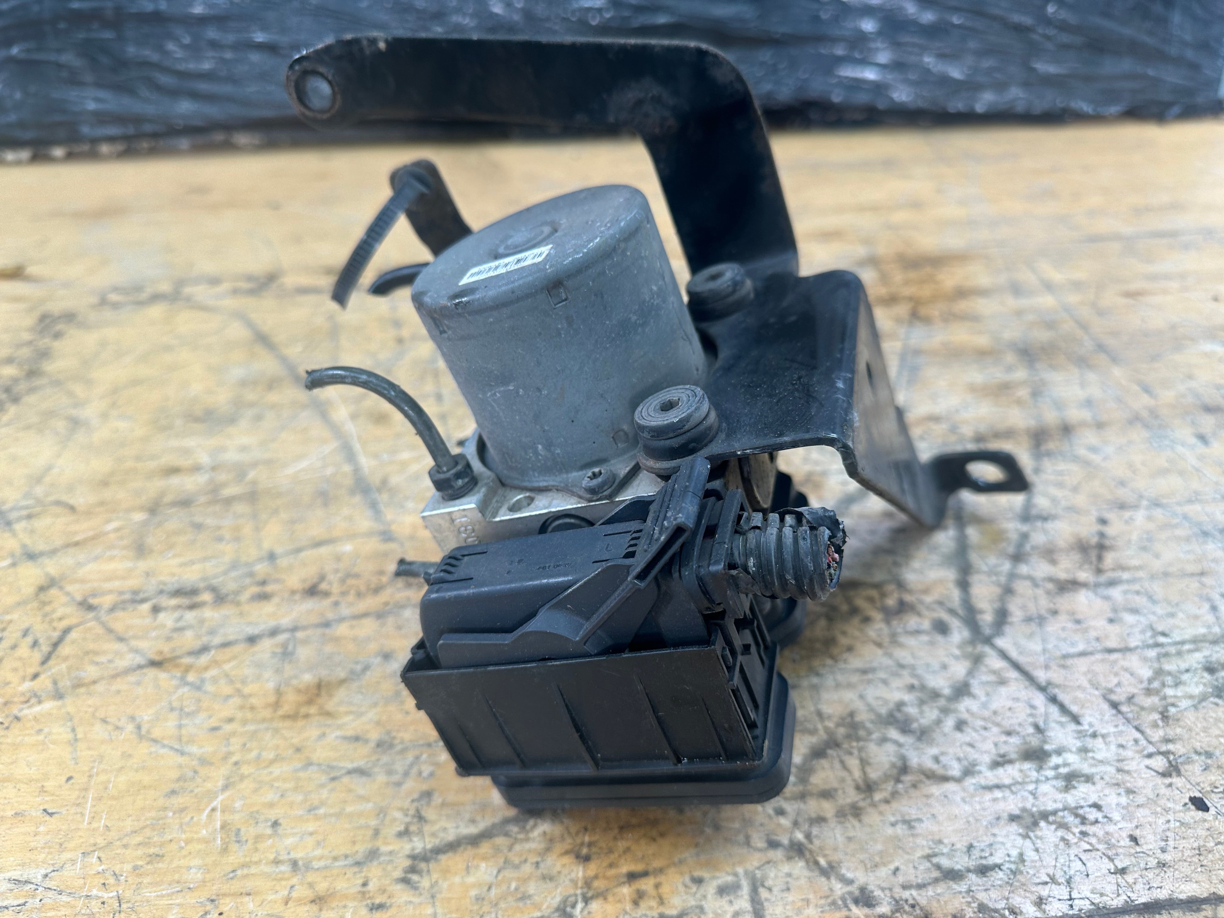 Hyundai i10 2008-2014 MK1 ABS Pump & Control Module (58910-0X550) (BE6000K401)