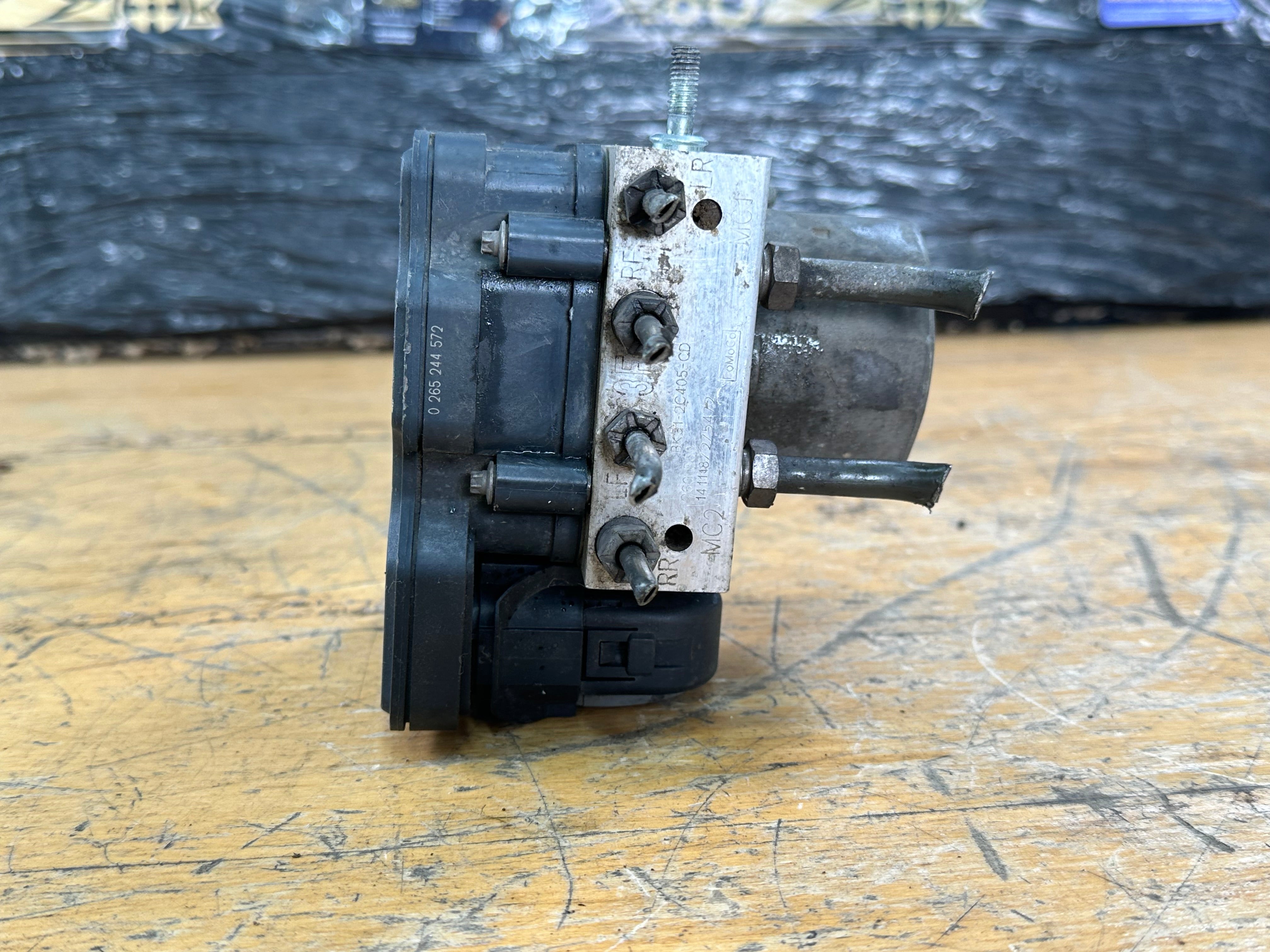 Ford Transit 2013–2018 ABS Pump Modulator Control Unit (BK31-2C405-CD)