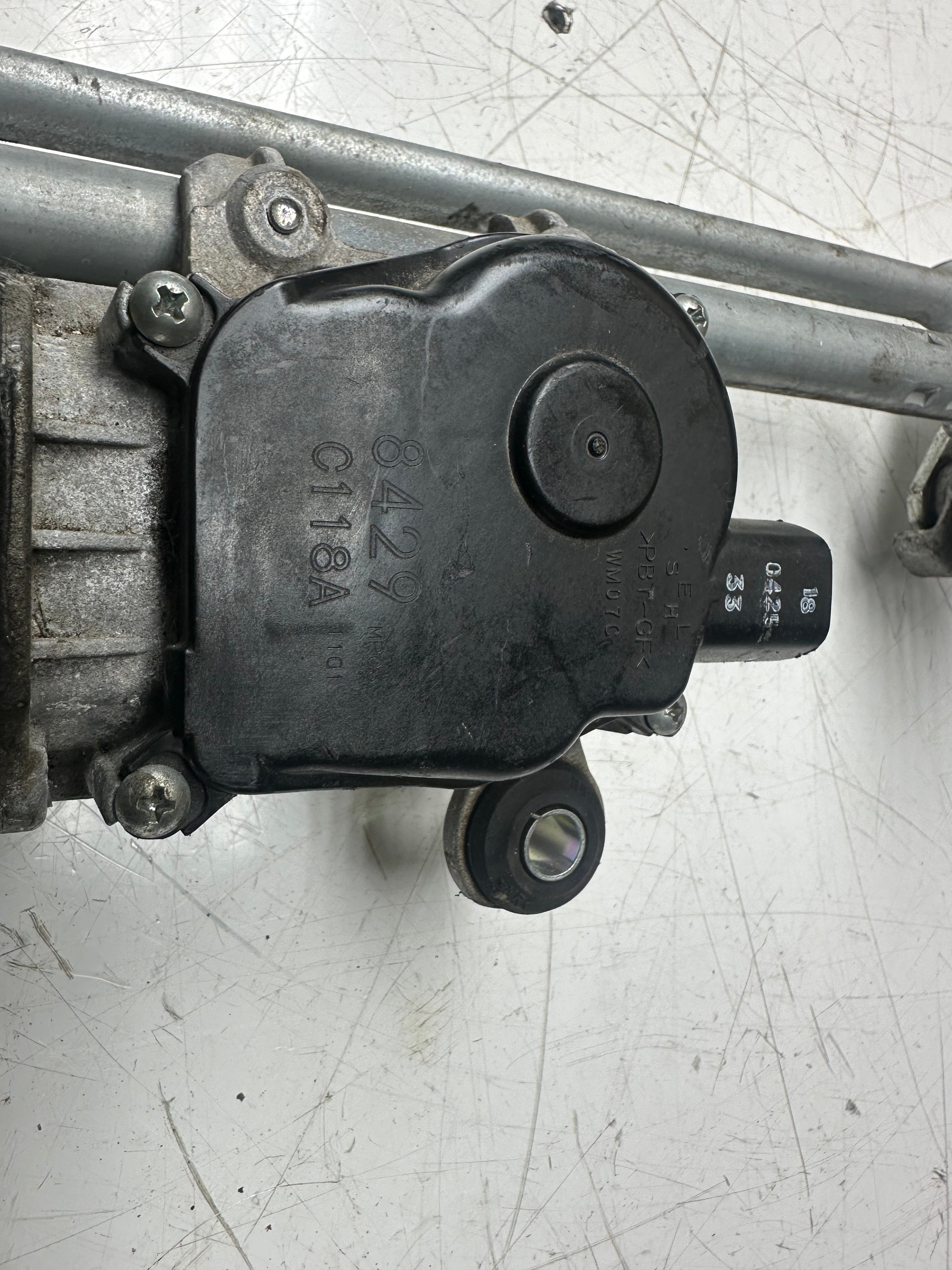 Nissan Qashqai J11 2019 Wiper Motor & Linkage (288004EA0A)