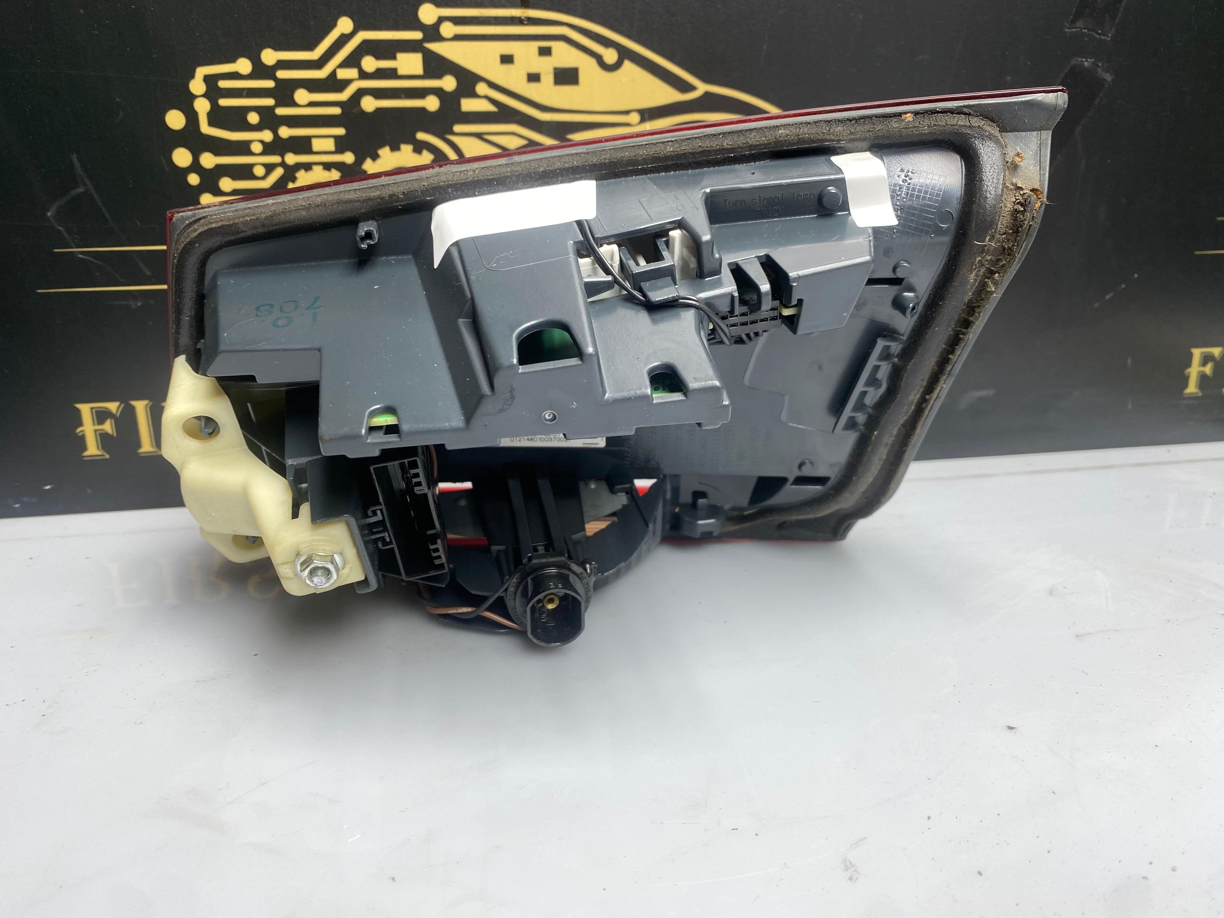 BMW 3 Series F30 LCI Passenger Side Rear Inner Tail Light – 2015–2018 (H7736911907)