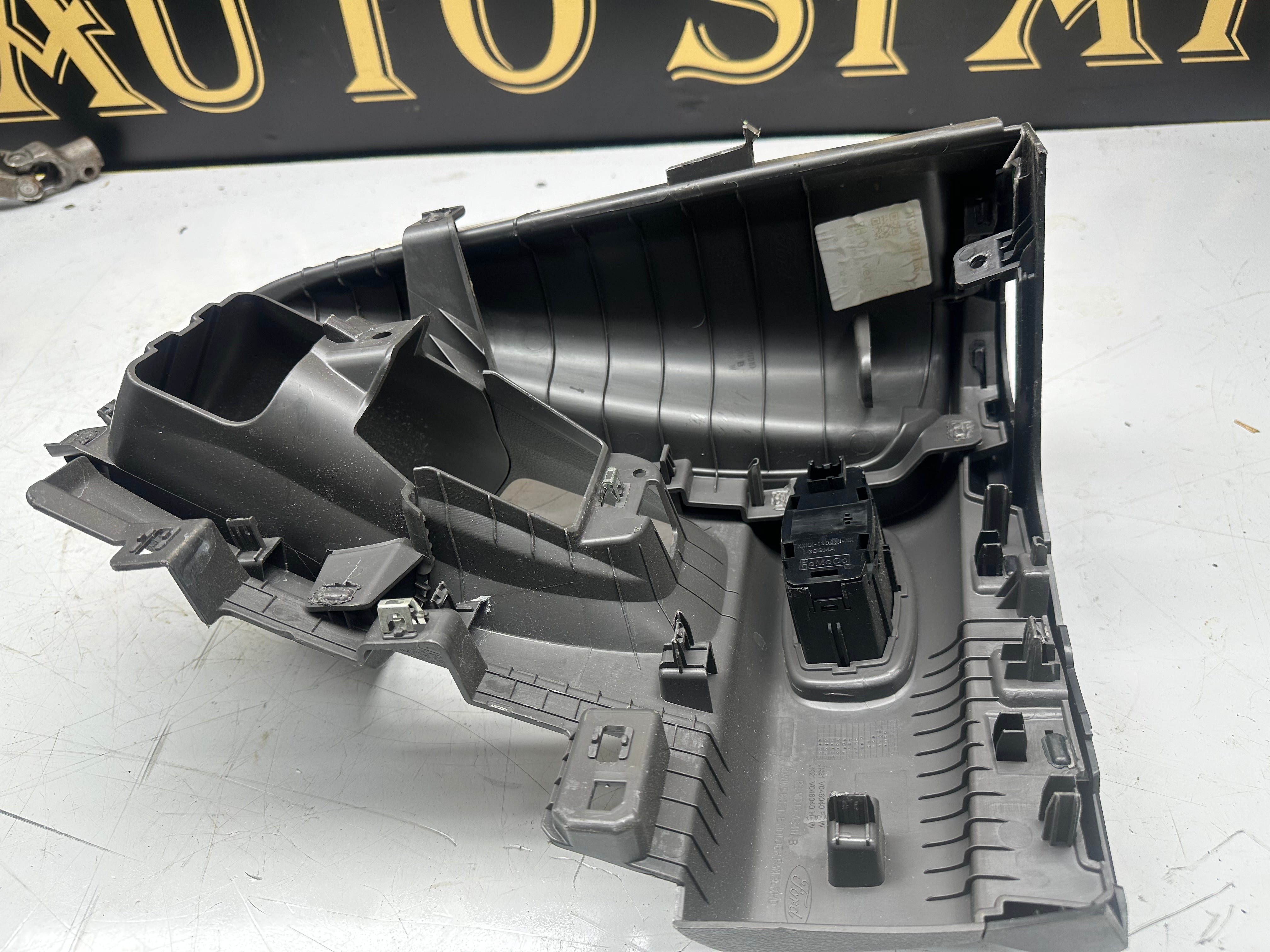 Ford Transit Custom Right Side Trim with Cup Holder 2018–2024 (PE-MD15 AS4H B)