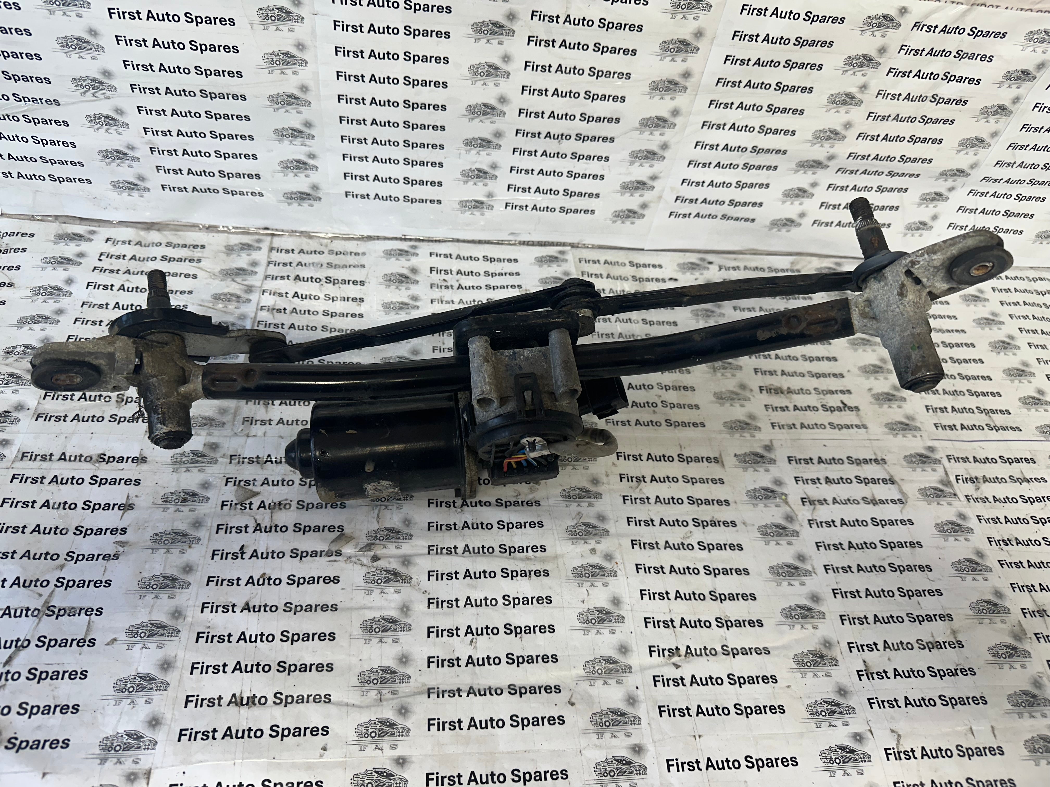 Hyundai i10 2014 Front Wiper Motor & Linkage