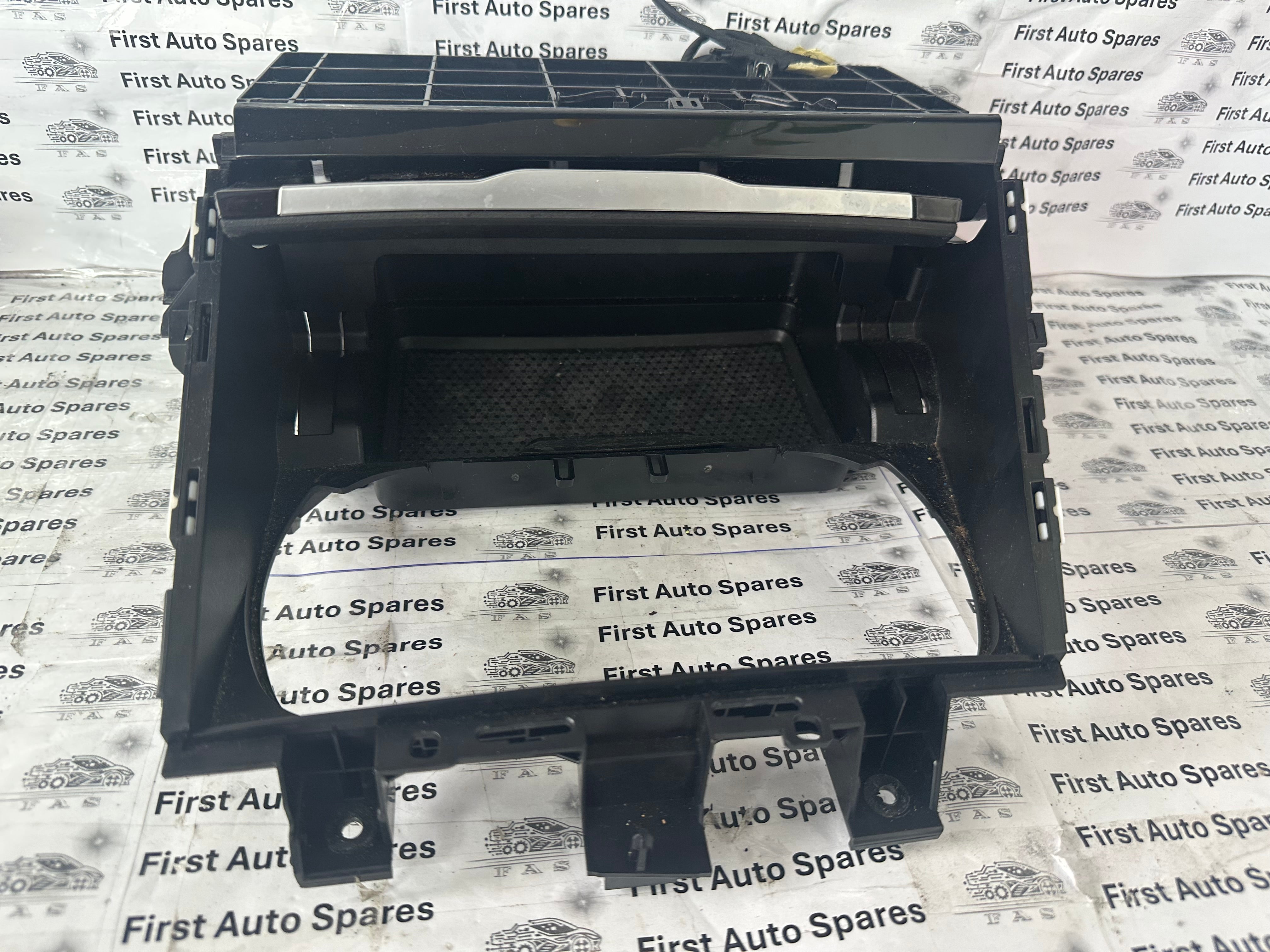 BMW 3 Series G20 G21 Centre Console Tray Front Storage Compartment (6806795)