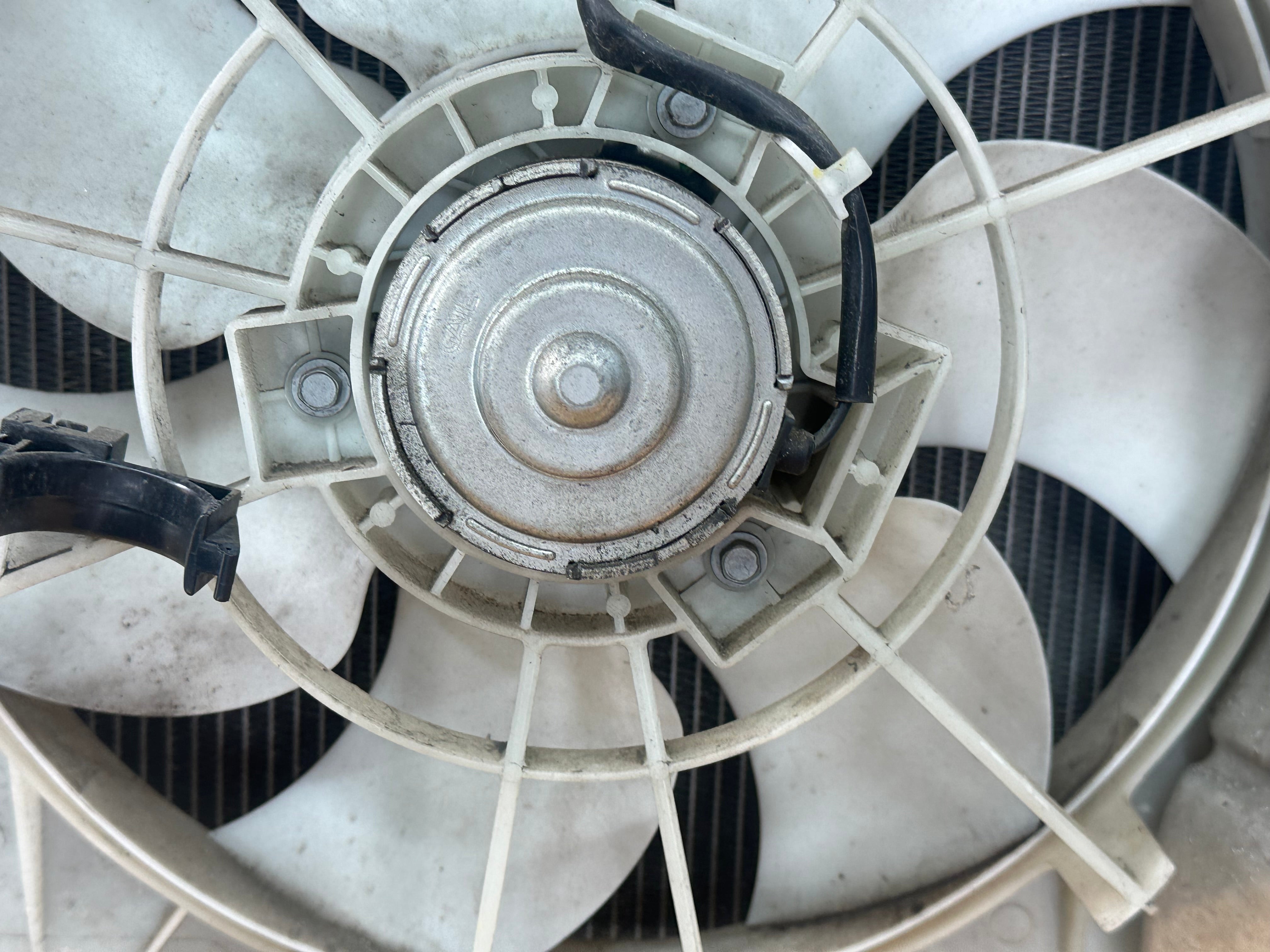 Toyota Aygo AC and Water Radiator 1.0L Petrol Manual 2019 (CZ422175-3582)